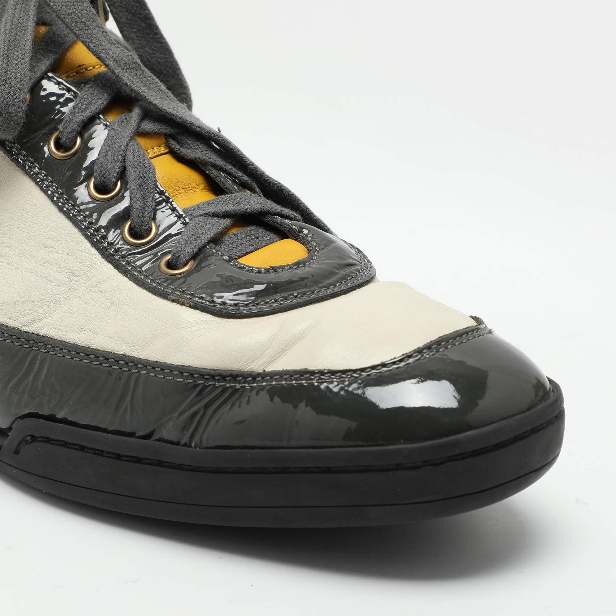 Moschino Tricolor Patent and Leather High Top Sneakers Size 44 For Sale 3