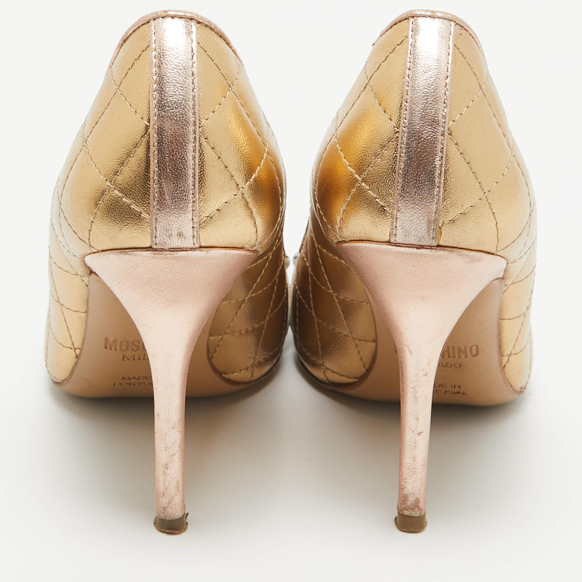 Donna Moschino Pumps in pelle trapuntata tricolore con logo misura 36 in vendita