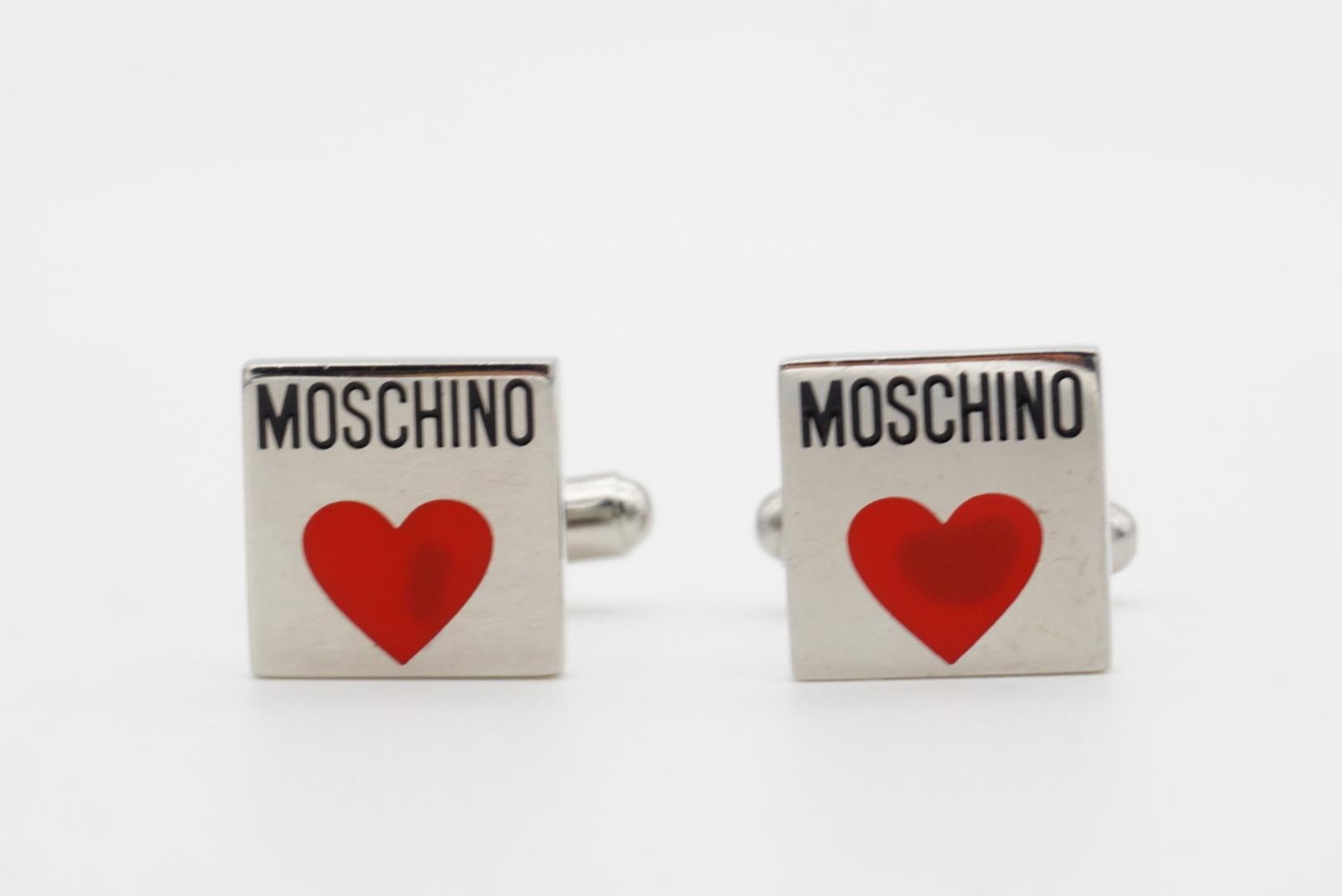 Men's Moschino Vintage Classic Hallmark Logo Monogram Red Heart Love Square Cufflinks For Sale