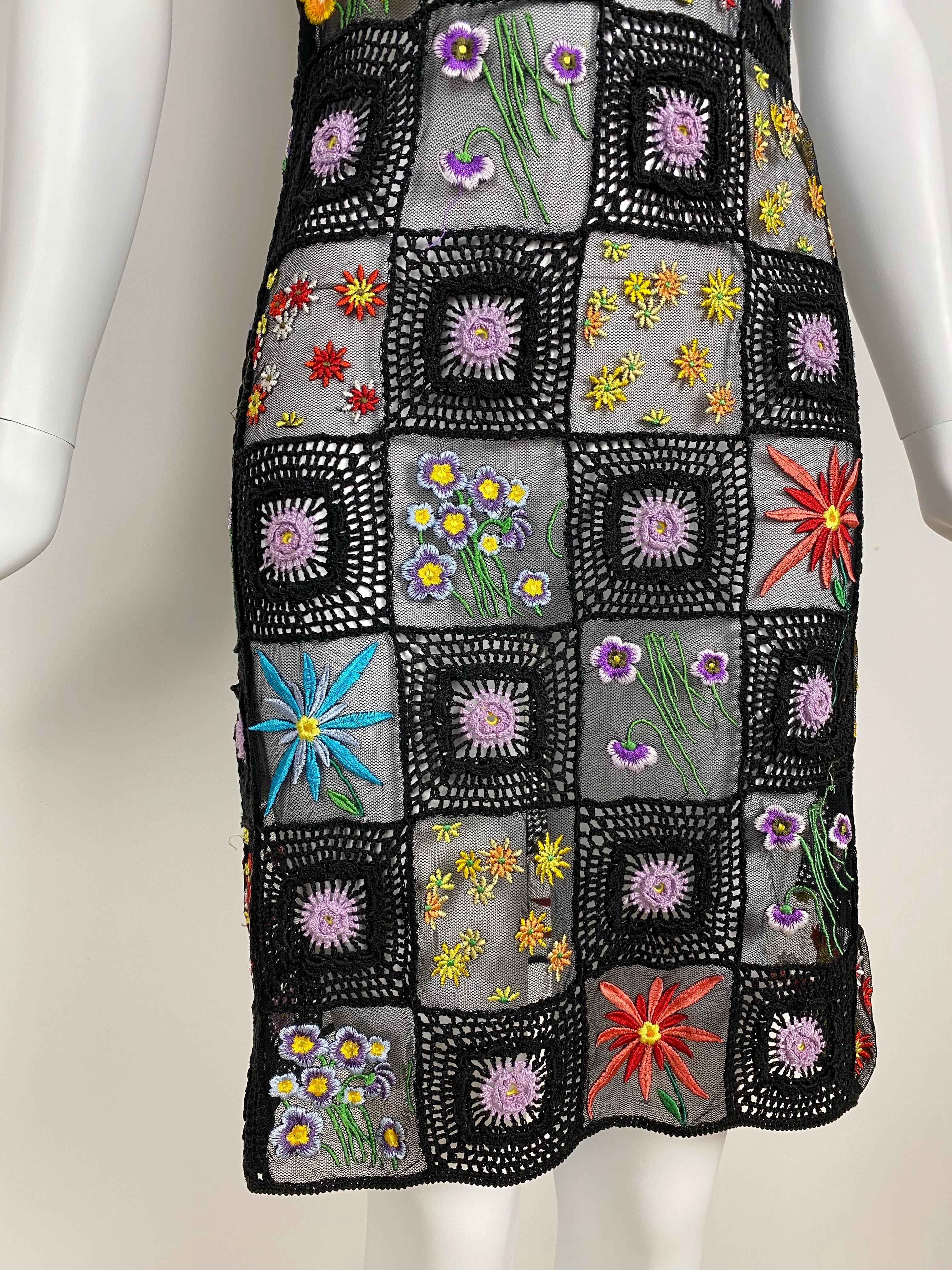MOSCHINO Vintage Crochet Knit Schwarzes Midikleid 1990s im Angebot 2