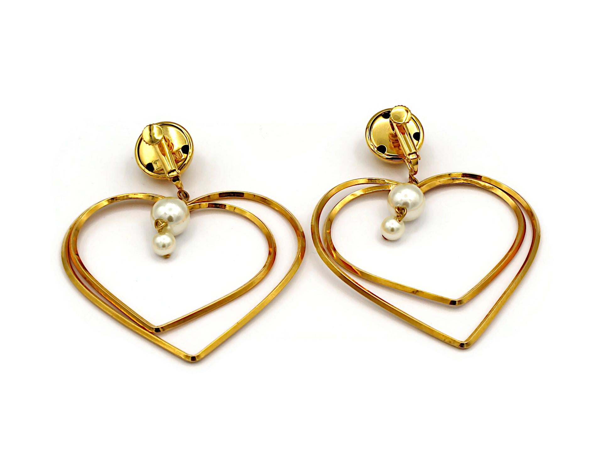 MOSCHINO Vintage Gold Tone Heart & Pearl Dangle Earrings For Sale 2