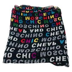 Pañuelo de seda negro Moschino Vintage Graffiti