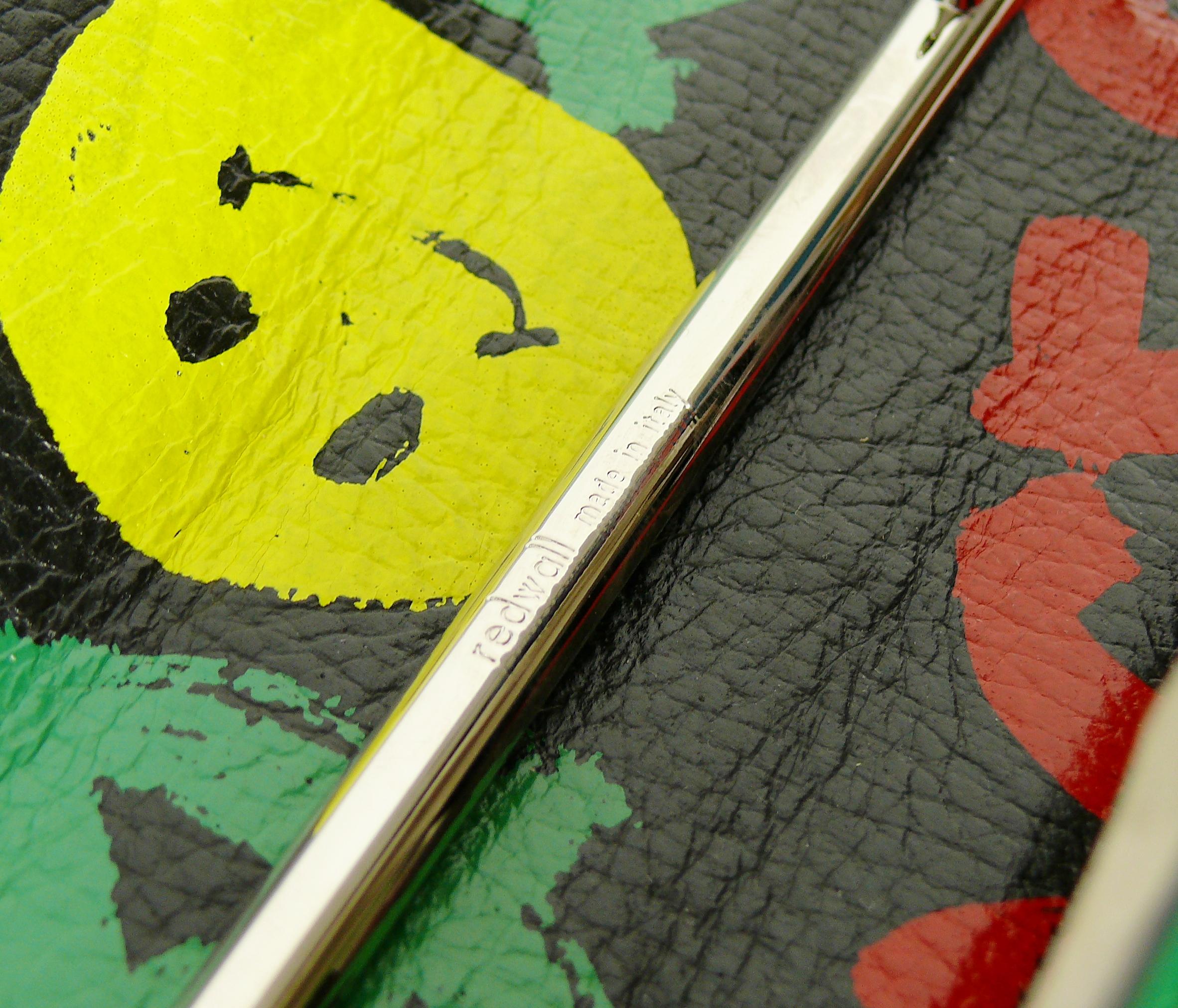 Moschino Vintage Graffitis Non E Tutt'Oro Quello Che Luccia Leather Handbag For Sale 10