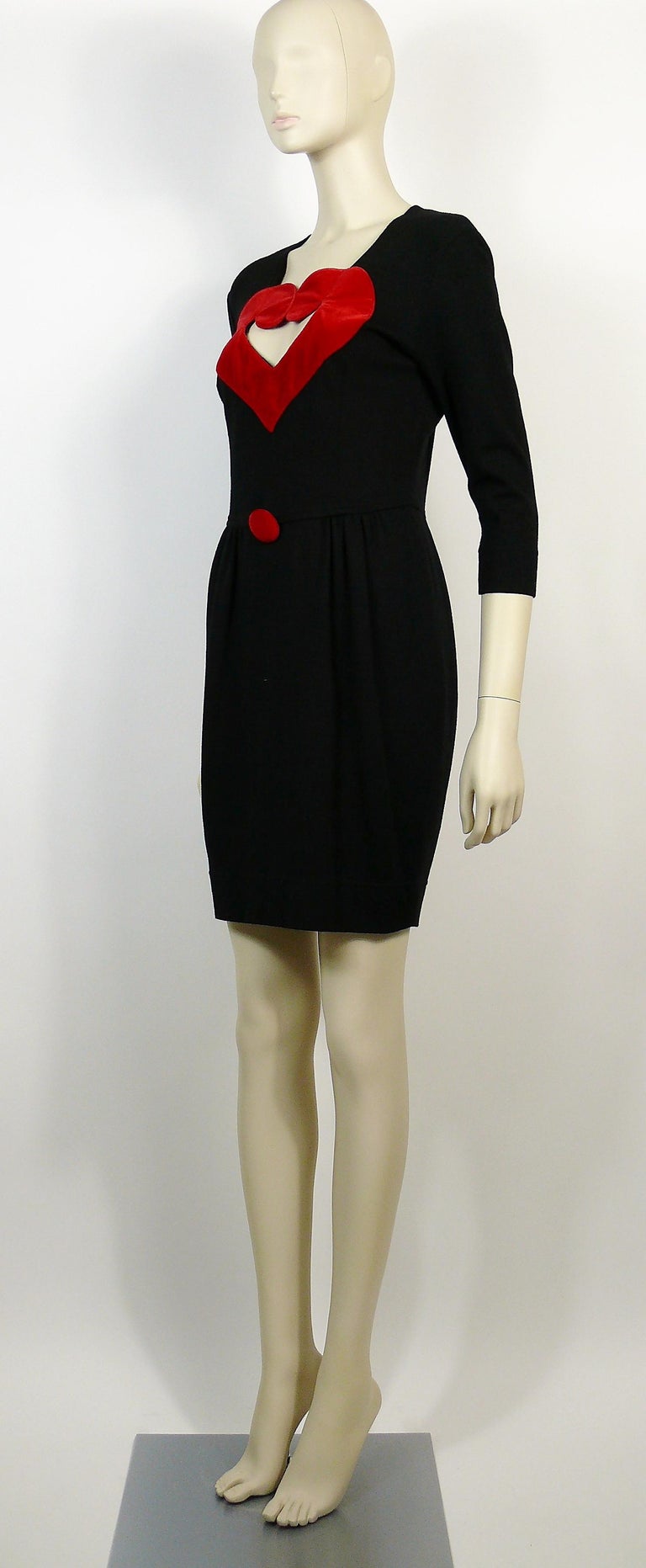 Moschino Vintage Heart Dress US Size 8 For Sale 1