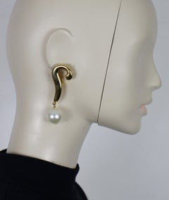 MOSCHINO Vintage Ikonische Frage Mark baumelnde Ohrringe