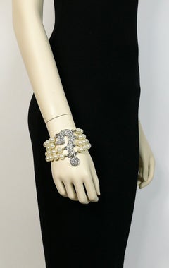 Moschino Vintage Iconic Question Mark Multi Strang Perlenarmband