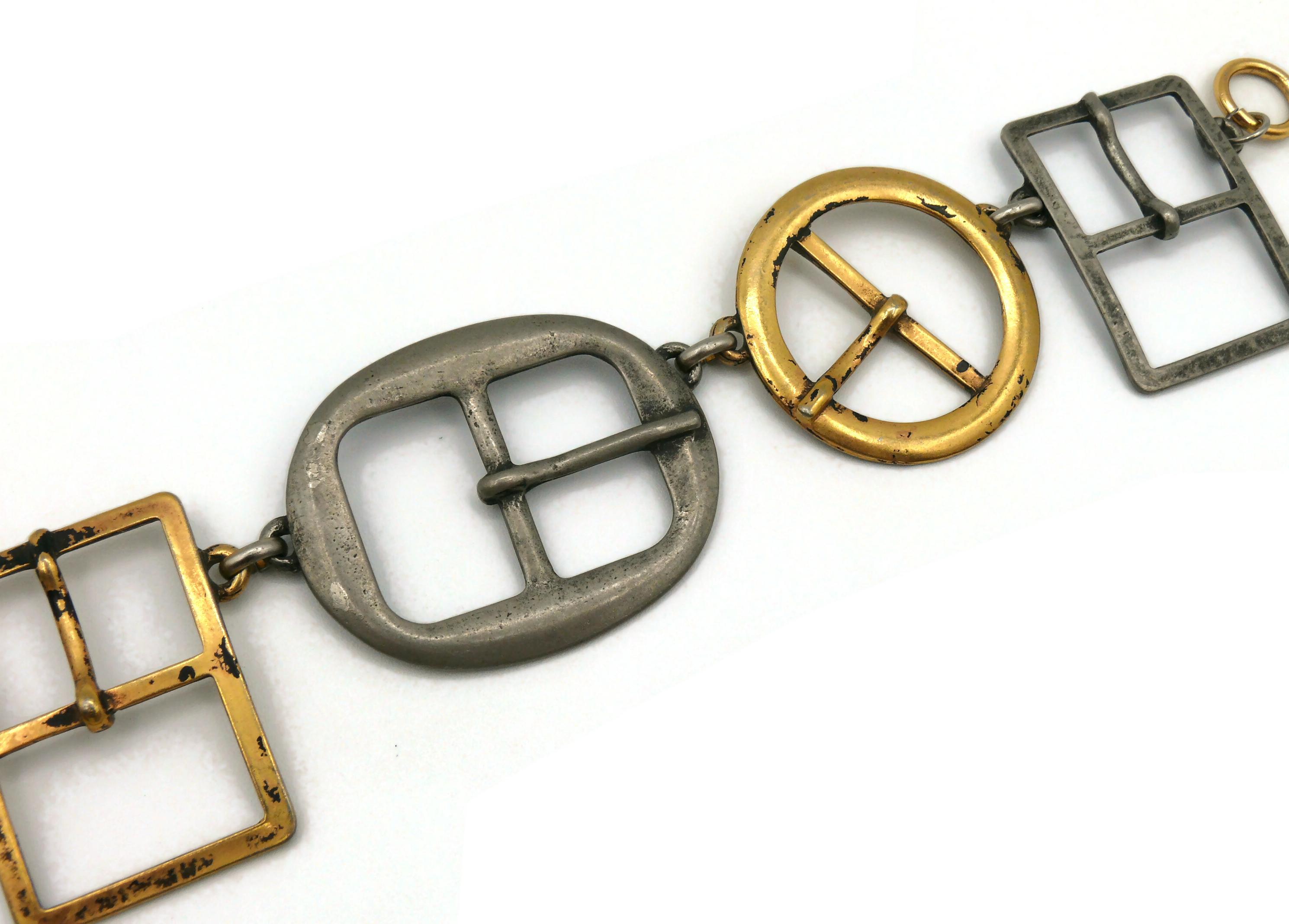 MOSCHINO Collana Vintage Multi Fibbia Novità in vendita 4
