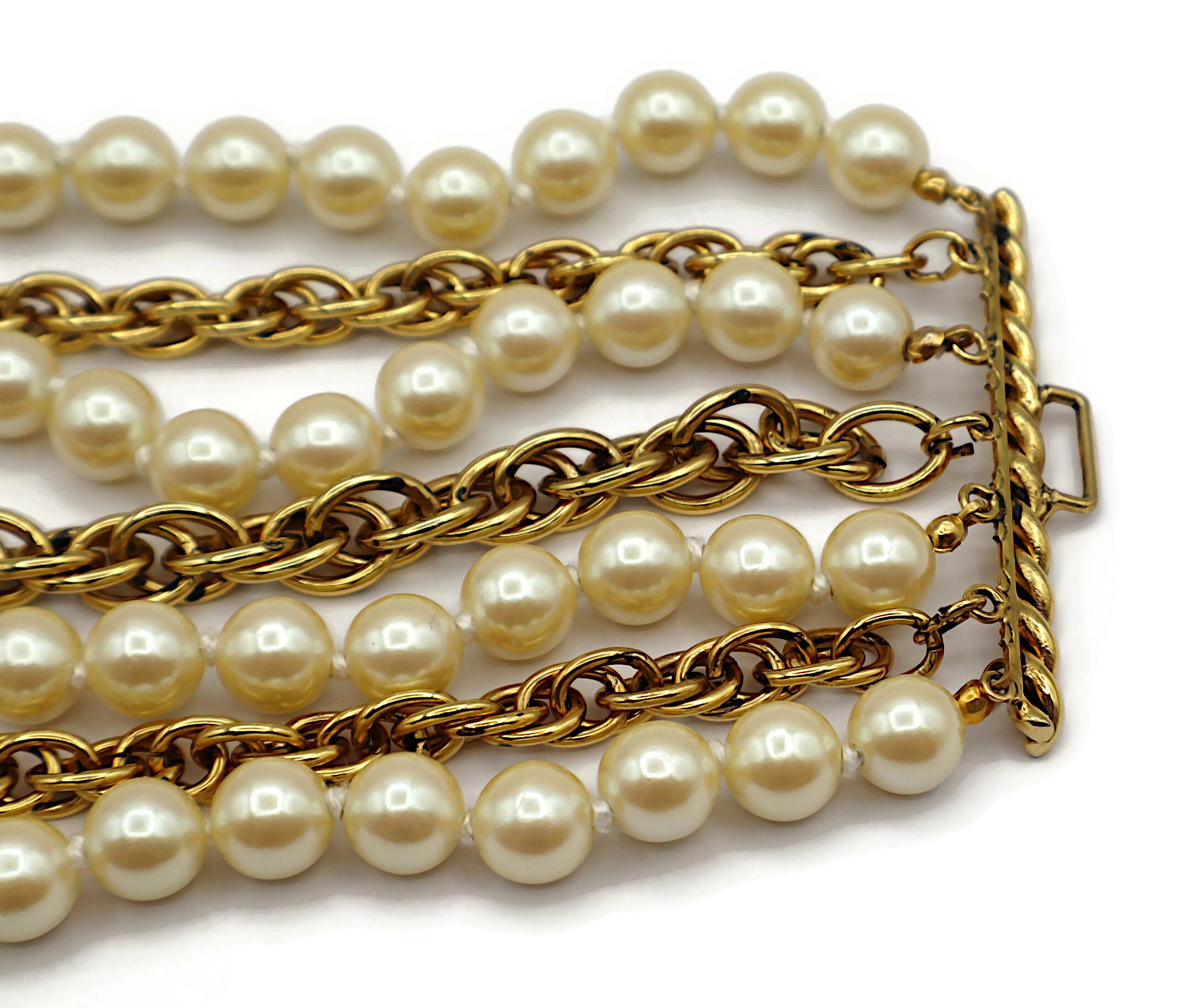 MOSCHINO Bracciale vintage con catena e perle a più fili in tonalità oro in vendita 8