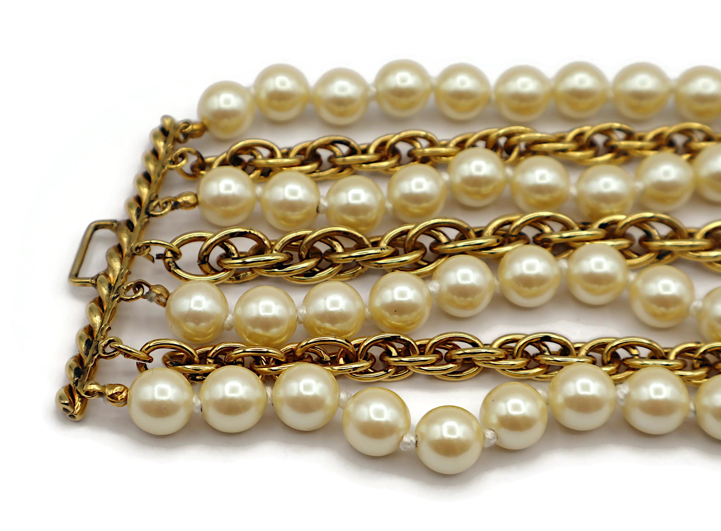 MOSCHINO Bracciale vintage con catena e perle a più fili in tonalità oro in vendita 9