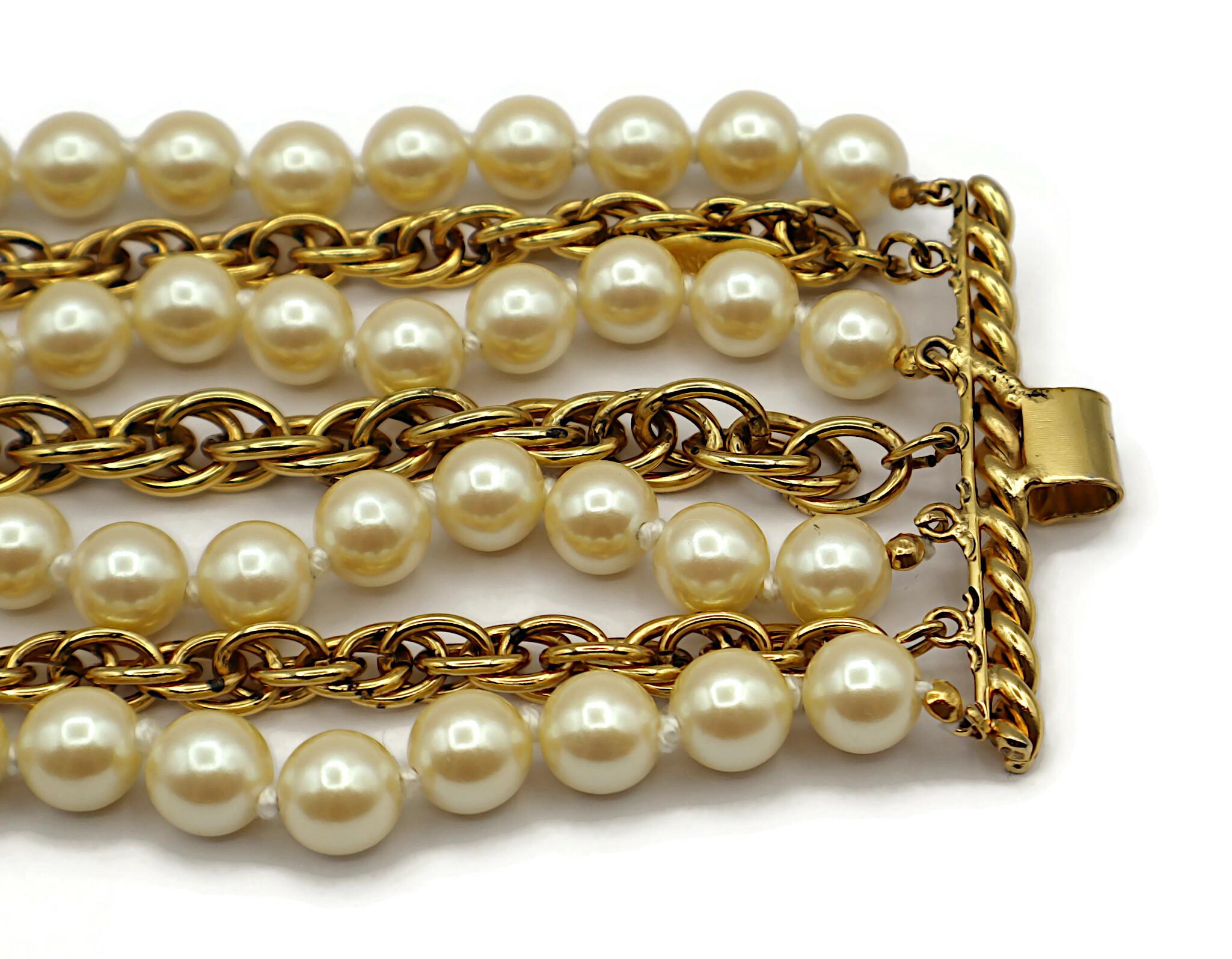 MOSCHINO Bracciale vintage con catena e perle a più fili in tonalità oro in vendita 11