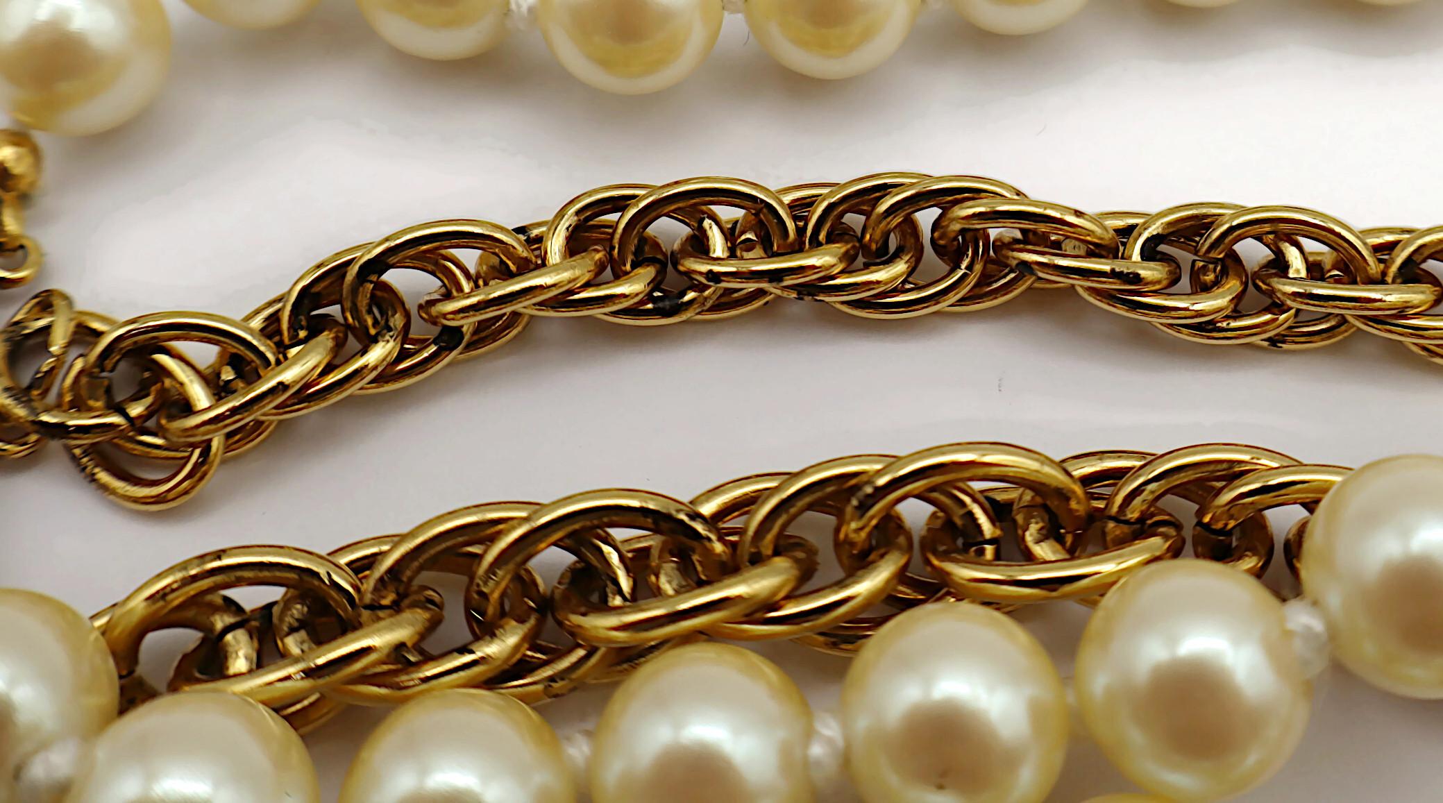 MOSCHINO Bracciale vintage con catena e perle a più fili in tonalità oro in vendita 15