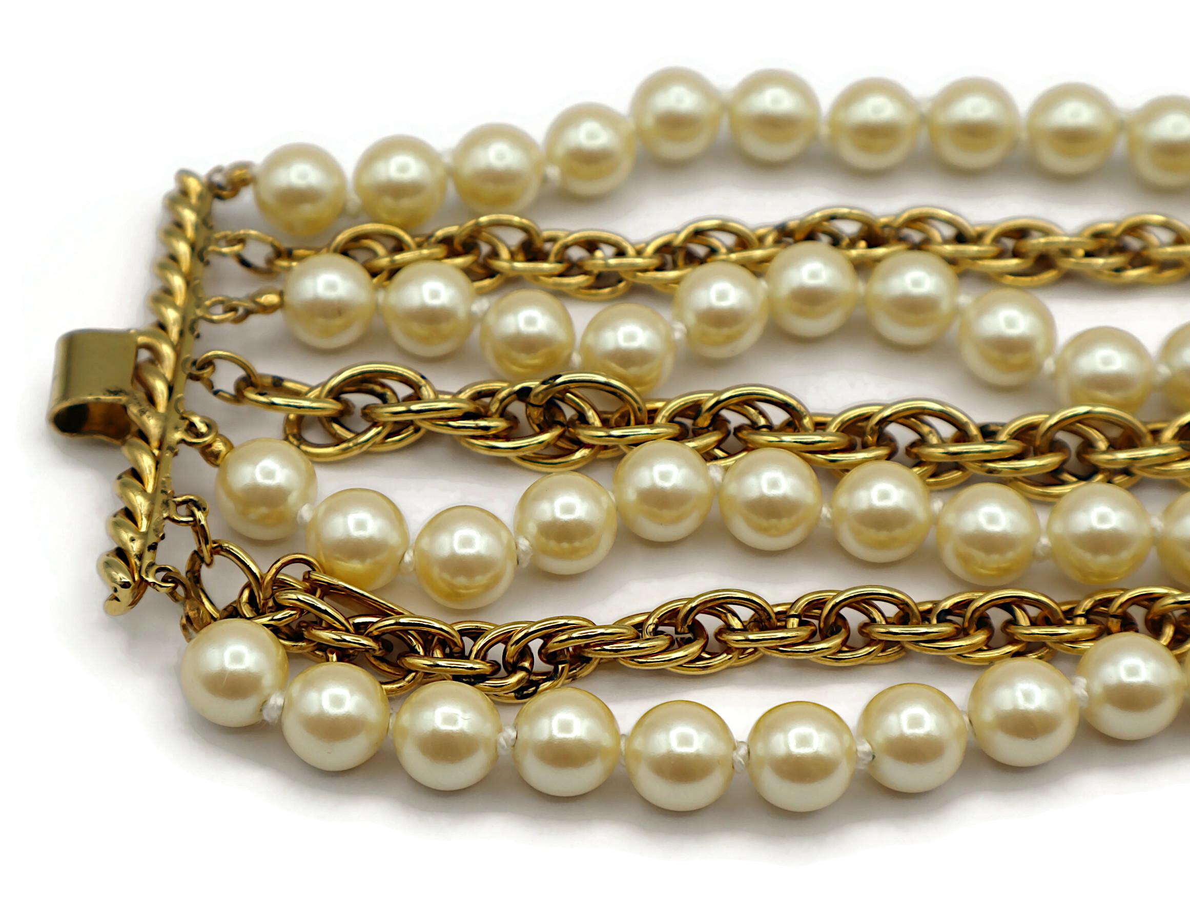 MOSCHINO Bracciale vintage con catena e perle a più fili in tonalità oro in vendita 6