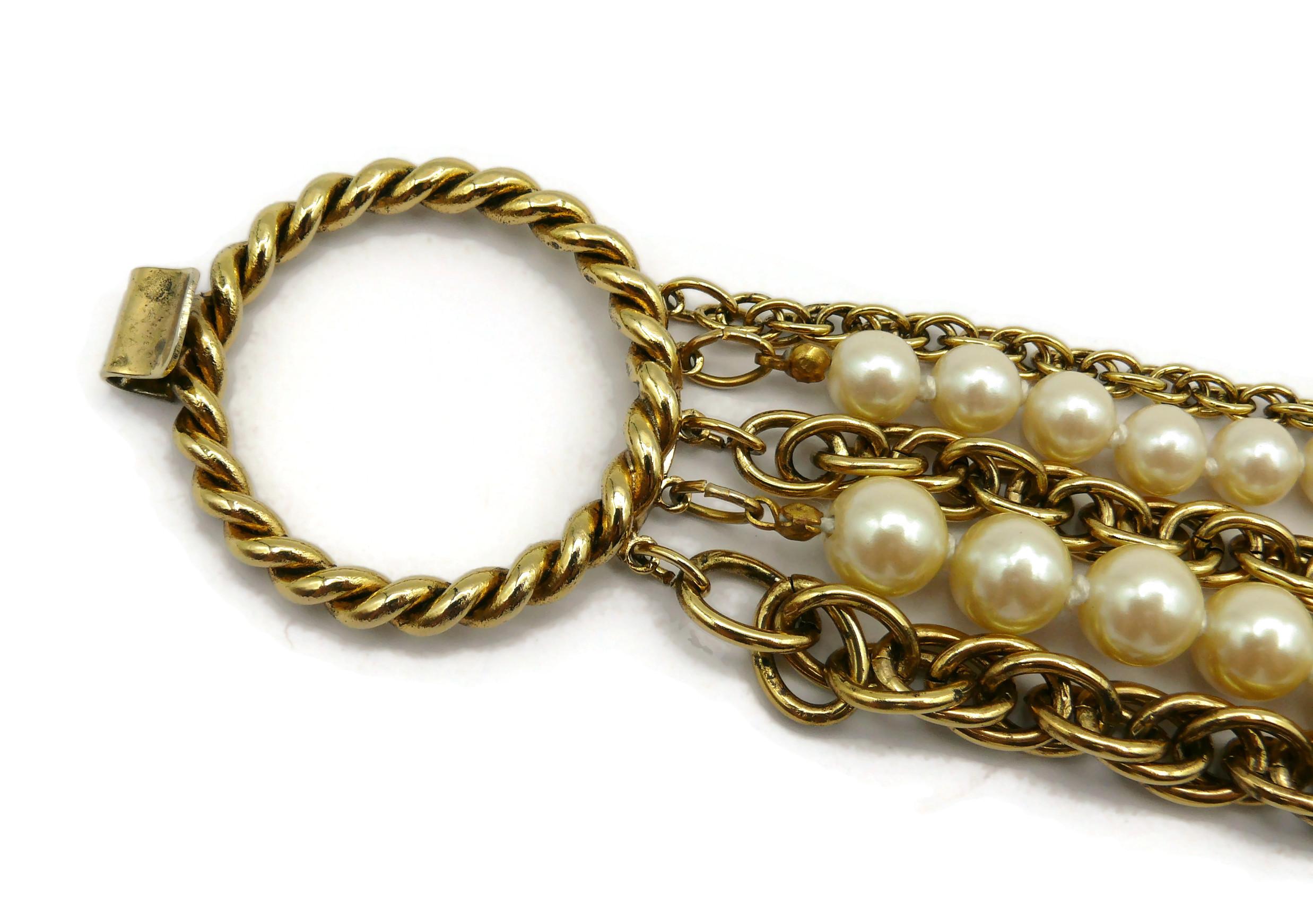 MOSCHINO Vintage Mehrreihige goldfarbene Vintage-Halskette mit Kette und Perlen-Halskette Damen im Angebot