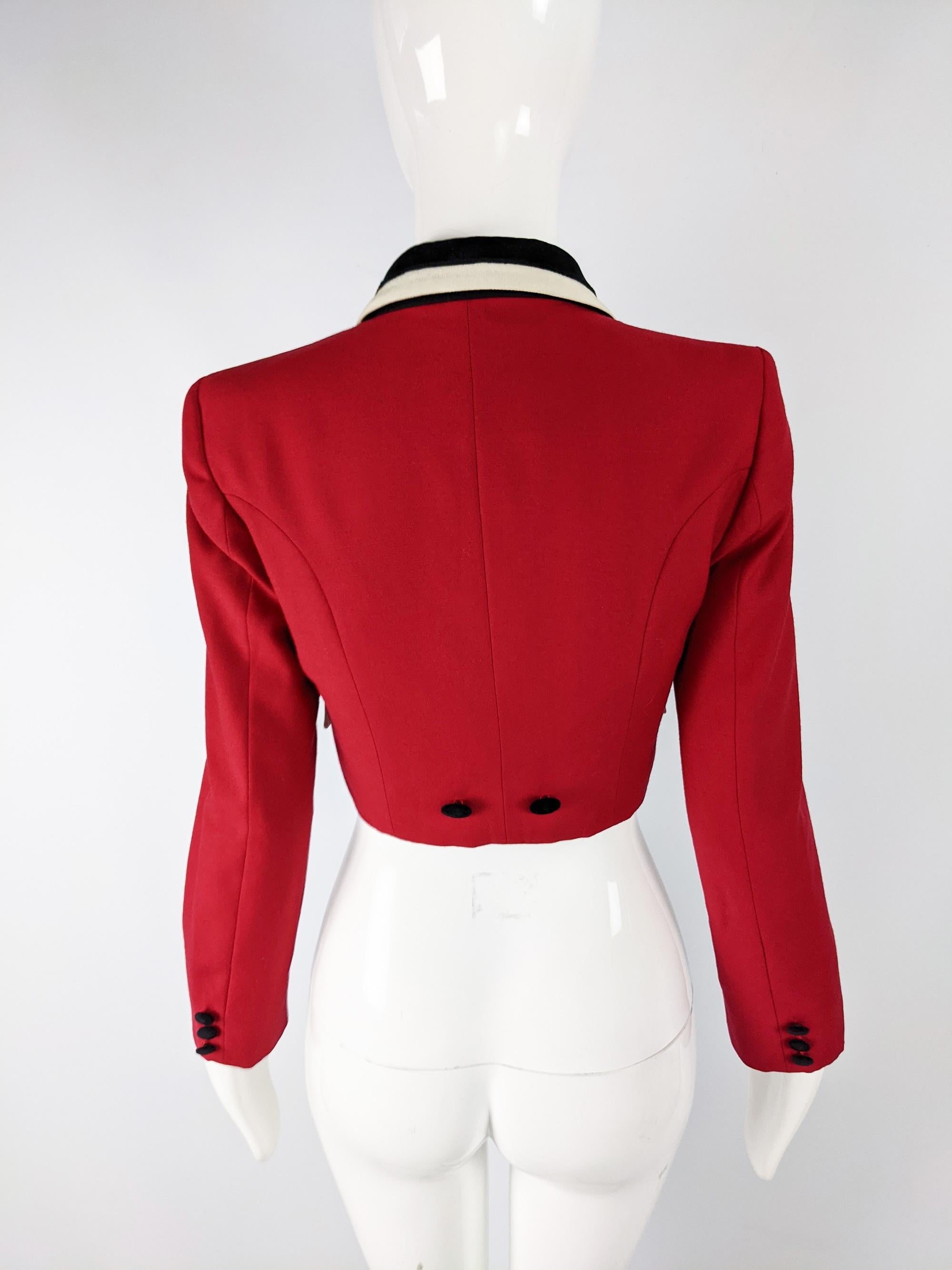 Moschino Vintage Red Crepe Crop Jacket For Sale 2