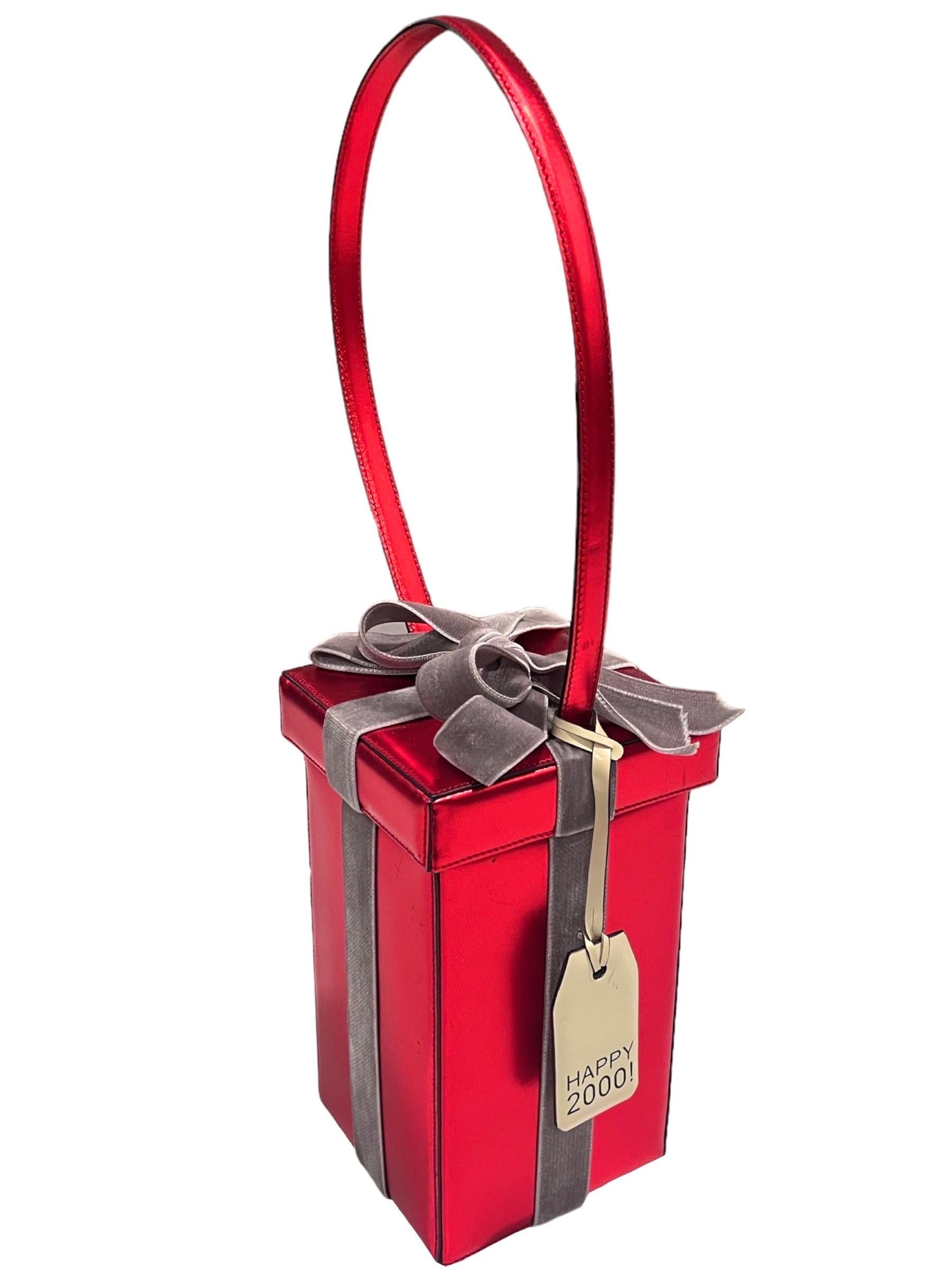 Women's Moschino Vintage Red Present Gift Box Leather Bag For Sale