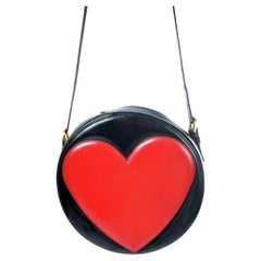 Moschino Vintage Redwall Piel Negra Corazón Rojo Bolsa Mensajero Redonda