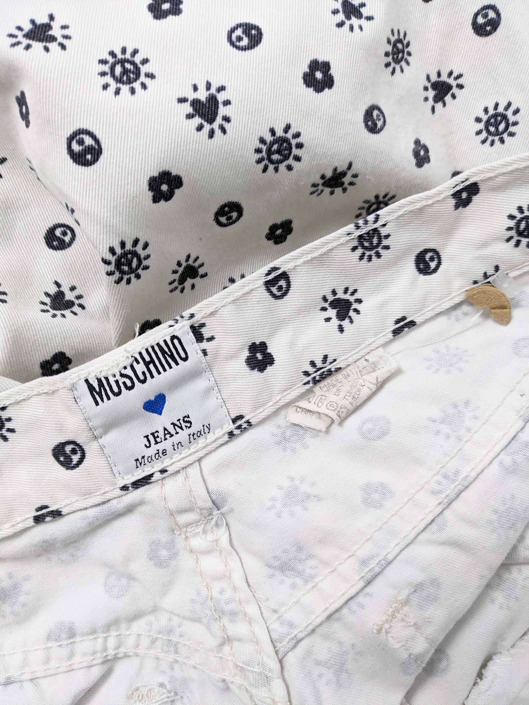 Moschino Vintage Womens White & Navy Icon Print Jeans For Sale 2