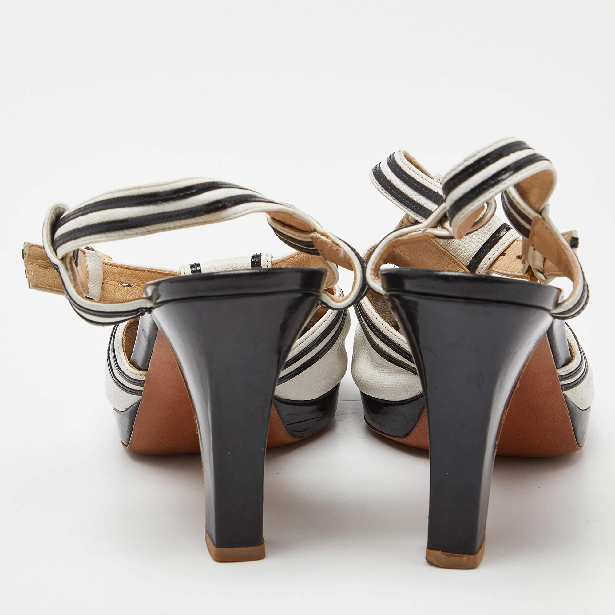 Moschino - Sandales à talon en cuir blanc/noir - Taille 37 Pour femmes en vente