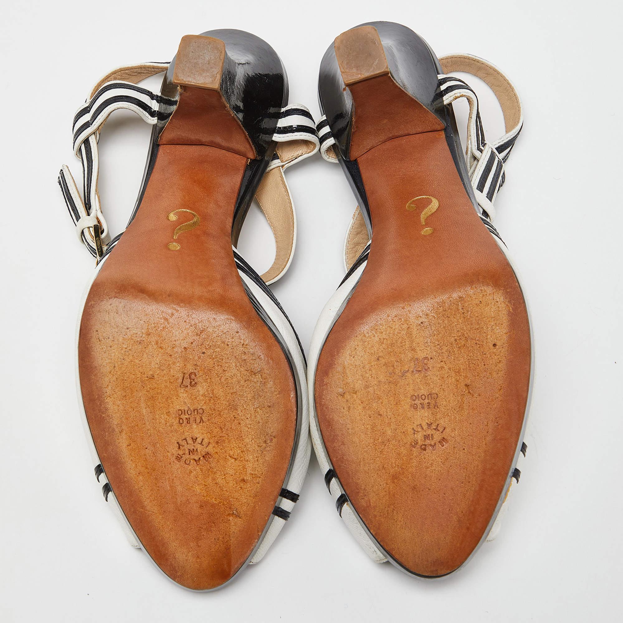 Moschino - Sandales à talon en cuir blanc/noir - Taille 37 en vente 1