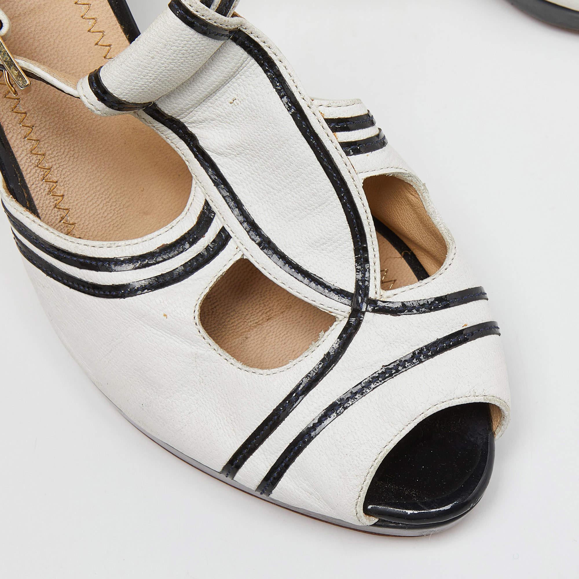 Moschino - Sandales à talon en cuir blanc/noir - Taille 37 en vente 2
