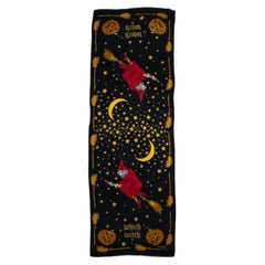 Moschino, schwarzer Schal mit Hexenmuster