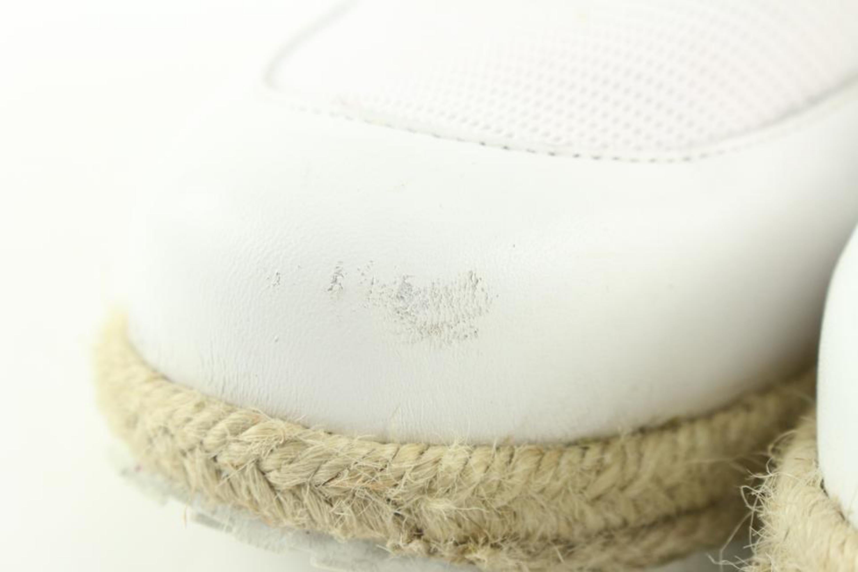 Moschino Women's 37 White x Fuchsia Love Heart Espadrille Sneaker 1224mo32 In Good Condition For Sale In Dix hills, NY