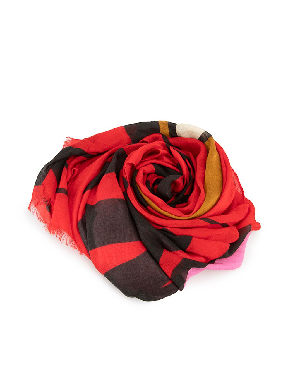 CONDITION is Never worn, with tags. Very minor visible wear to scarf where fabric has pulled as a result of storage and two small holes is evident on this new Moschino designer resale item.



Details


Red

Modal

Rectangle scarf

Brand logo