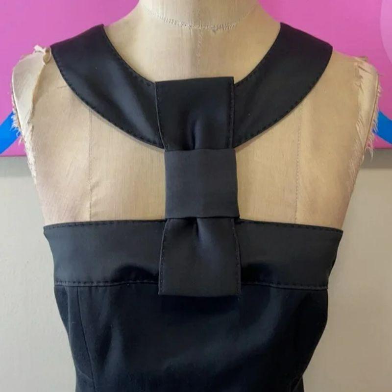 Moschino wool cotton tuxedo halter bow top

Party in style wearing this vintage Moschino Halter Style Top. Cute bows in the front and back. Sleek design is perfect to pair with pencil skirts or pencil pants for a finished look. Size Zipper.

Size