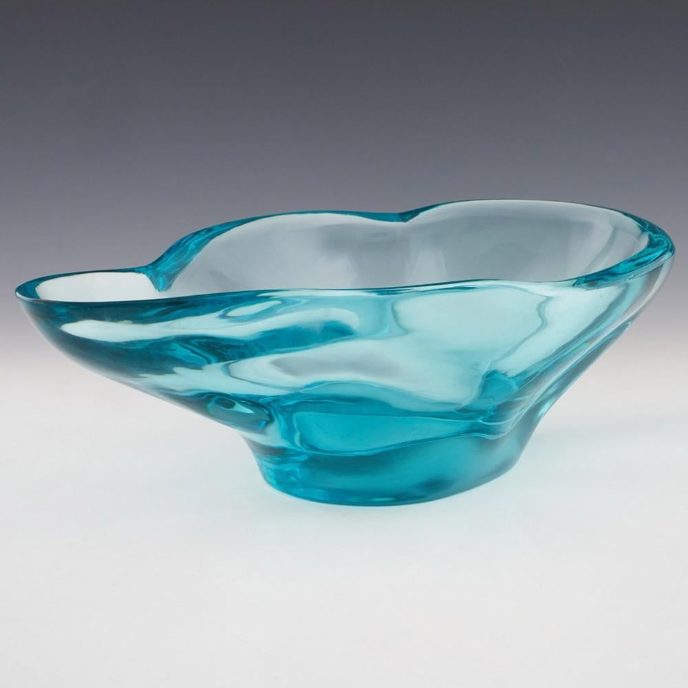 Cuenco de berilo biomórfico Moser de Vera Liskova c1950 Alemán en venta