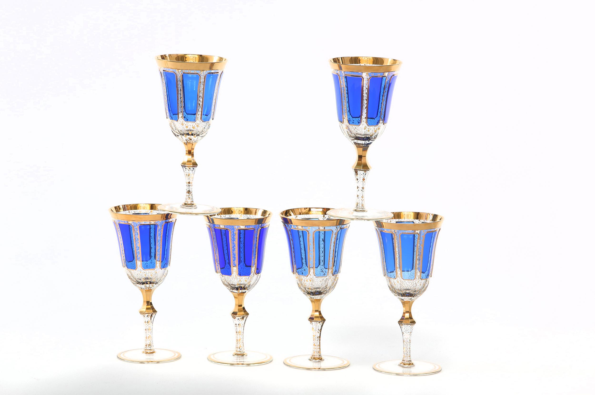 blue gold wine