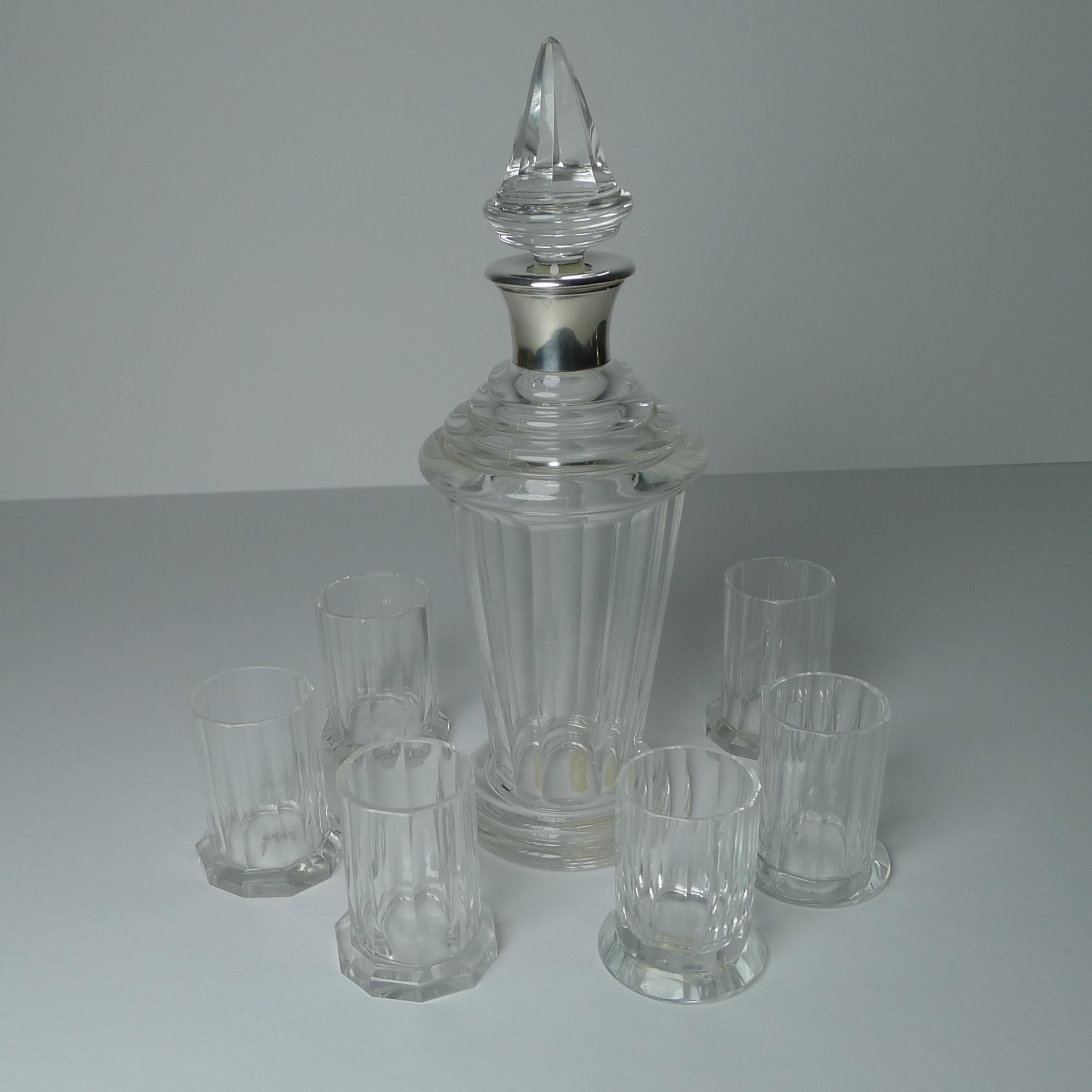 Carafe à liqueur et six verres à liqueur en verre Moser et argent 800 en vente 5