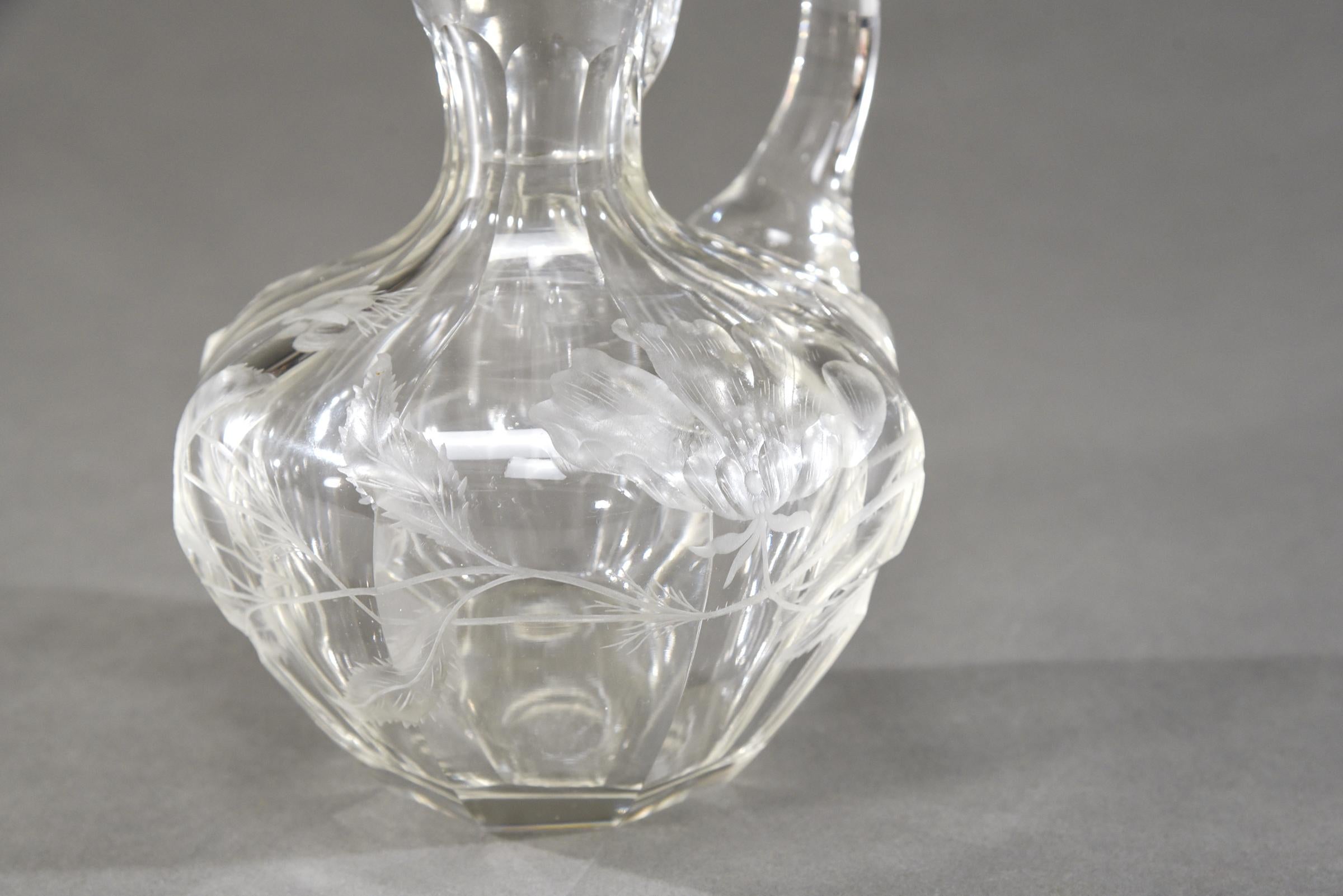 Moser, decanter in cristallo soffiato a mano con papavero e tappo in argento, con tappo in argento. In condizioni buone in vendita a Great Barrington, MA