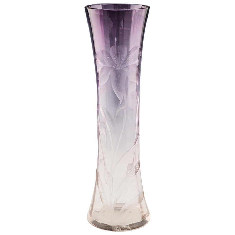 Vase Moser en améthyste taillée en taille-douce, vers1902