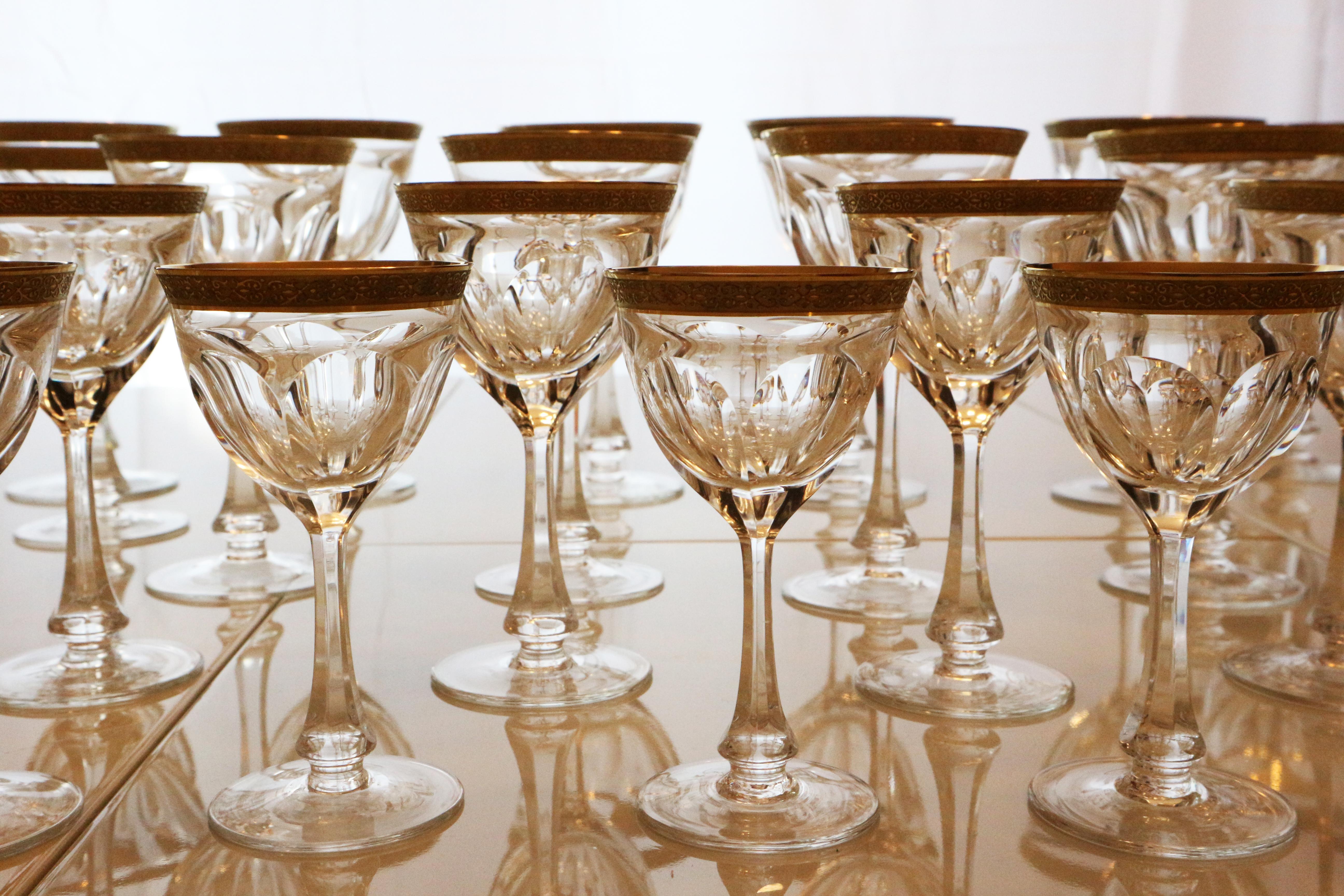 Moser Set of 63 Pieces, Lady Hamilton, Clear Cristal with Gilded and Etched Band In Good Condition For Sale In Carpi, Modena