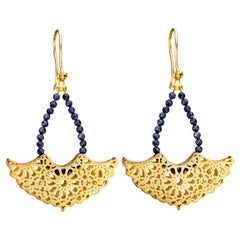 Moshabak Earring In 18K Yellow Gold And Natural Blue Sapphire