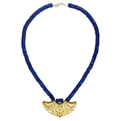 Moshabak Necklace in 18K Yellow Gold And Natural Lapis Lazuli
