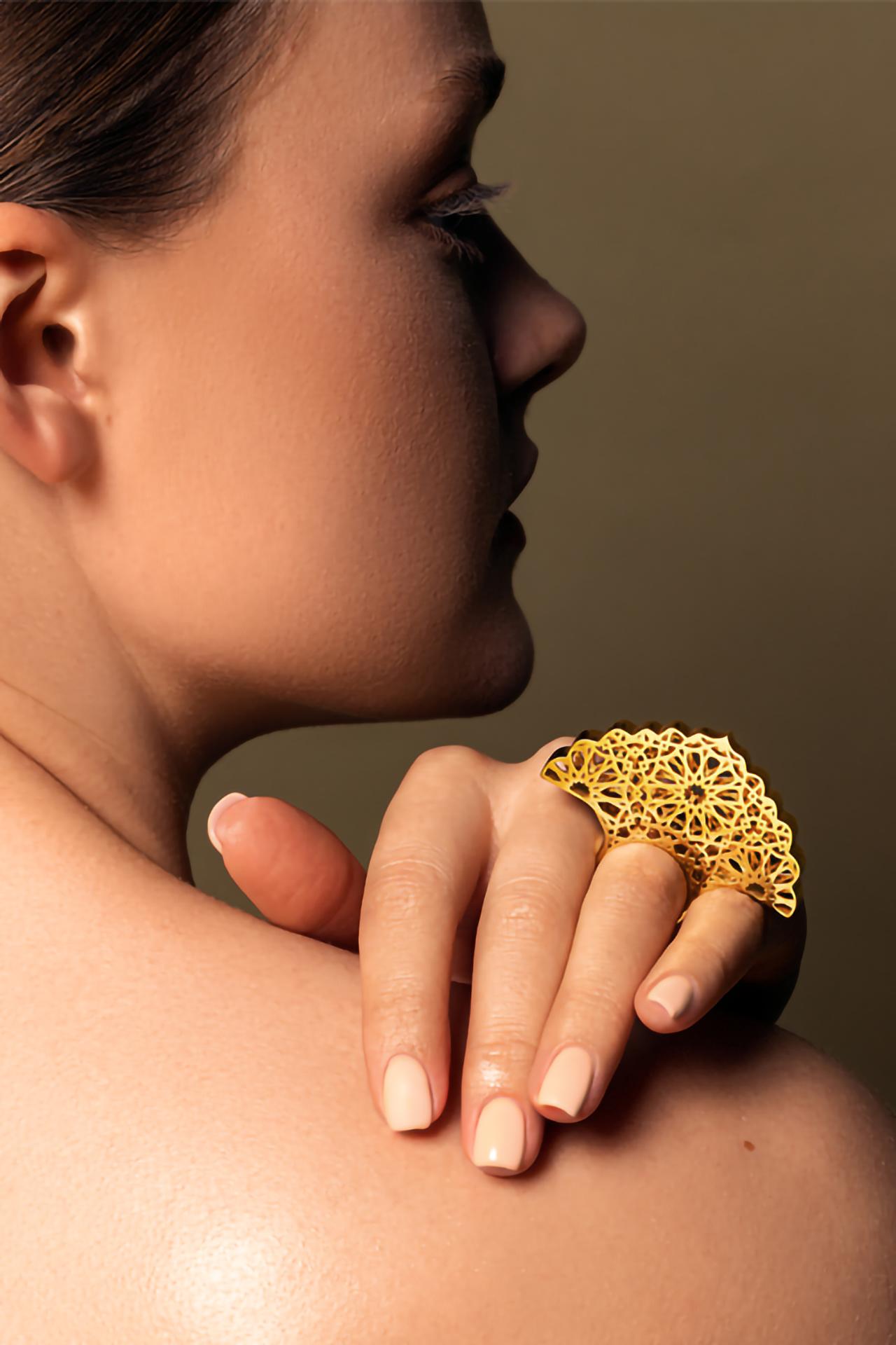 For Sale:  Moshabak Ring In 18K Yellow Gold  2