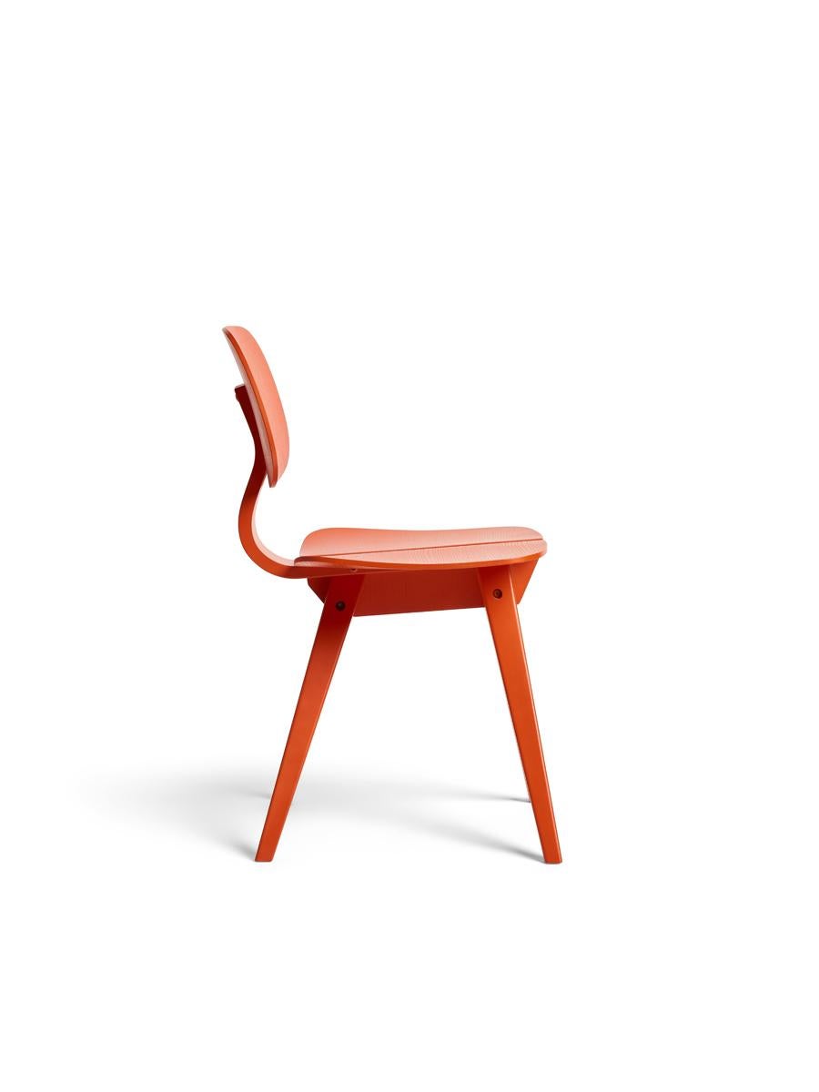 Slovenian Mosquito Chair in Vermillion Red Oak, Wooden Frame + Plywood, Mid-Century Modern For Sale