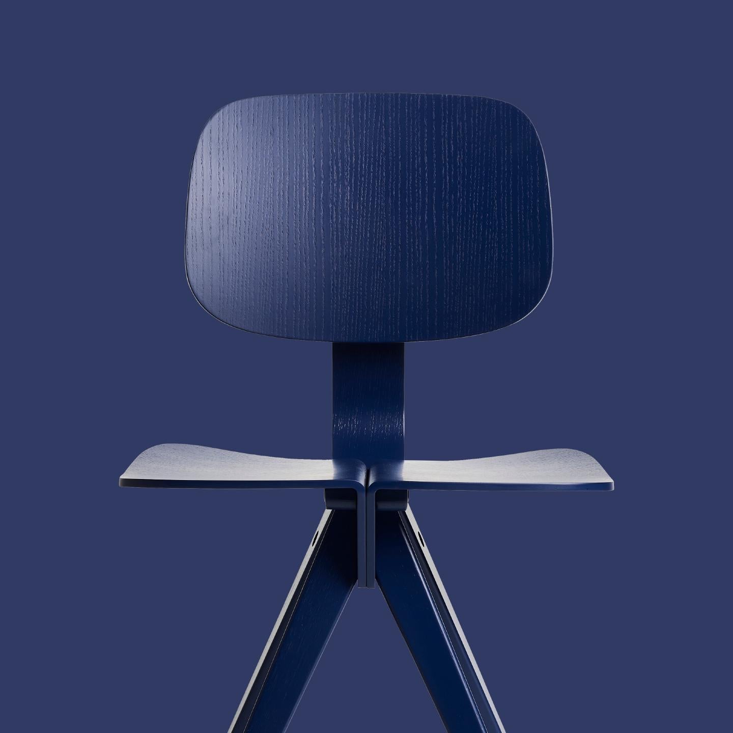 Mosquito Dining Chair in Cobalt Blue, Wooden Frame + Plywood, Mid-Century Modern In New Condition For Sale In Ljubljana, SI