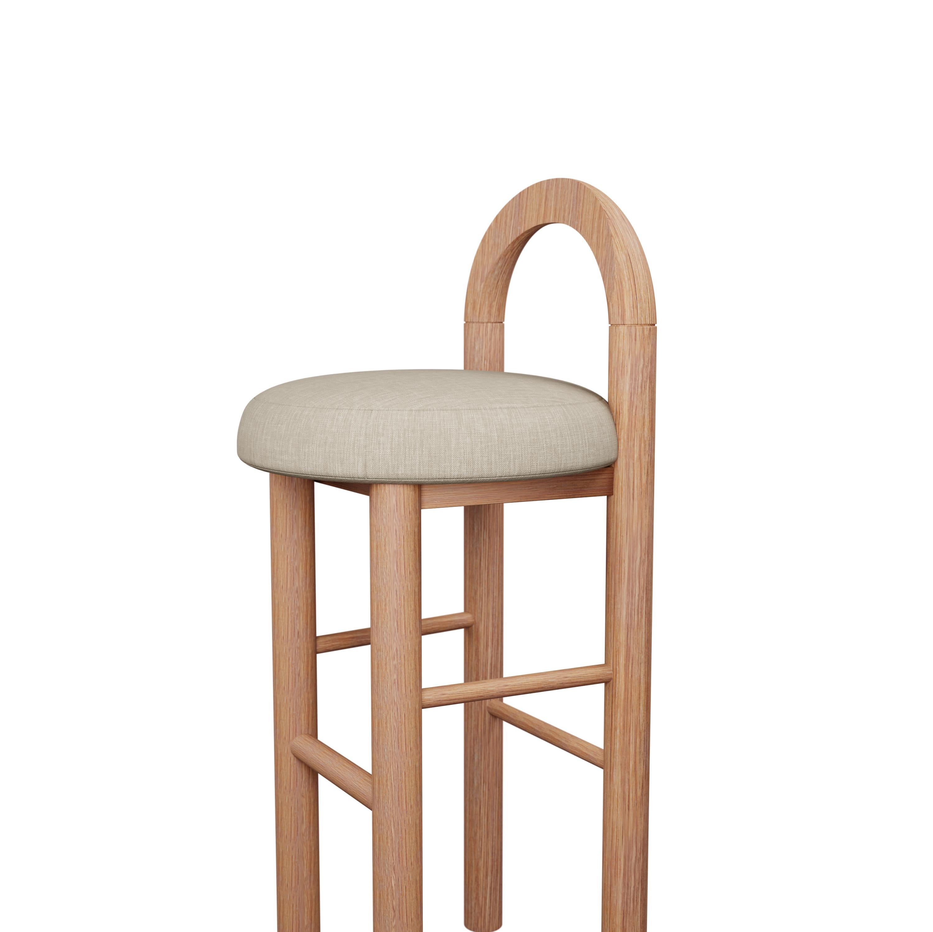 Moss Bar Stool U in Beige plain weave fabric handcrafted by Murmurio In New Condition For Sale In Lordelo, PT
