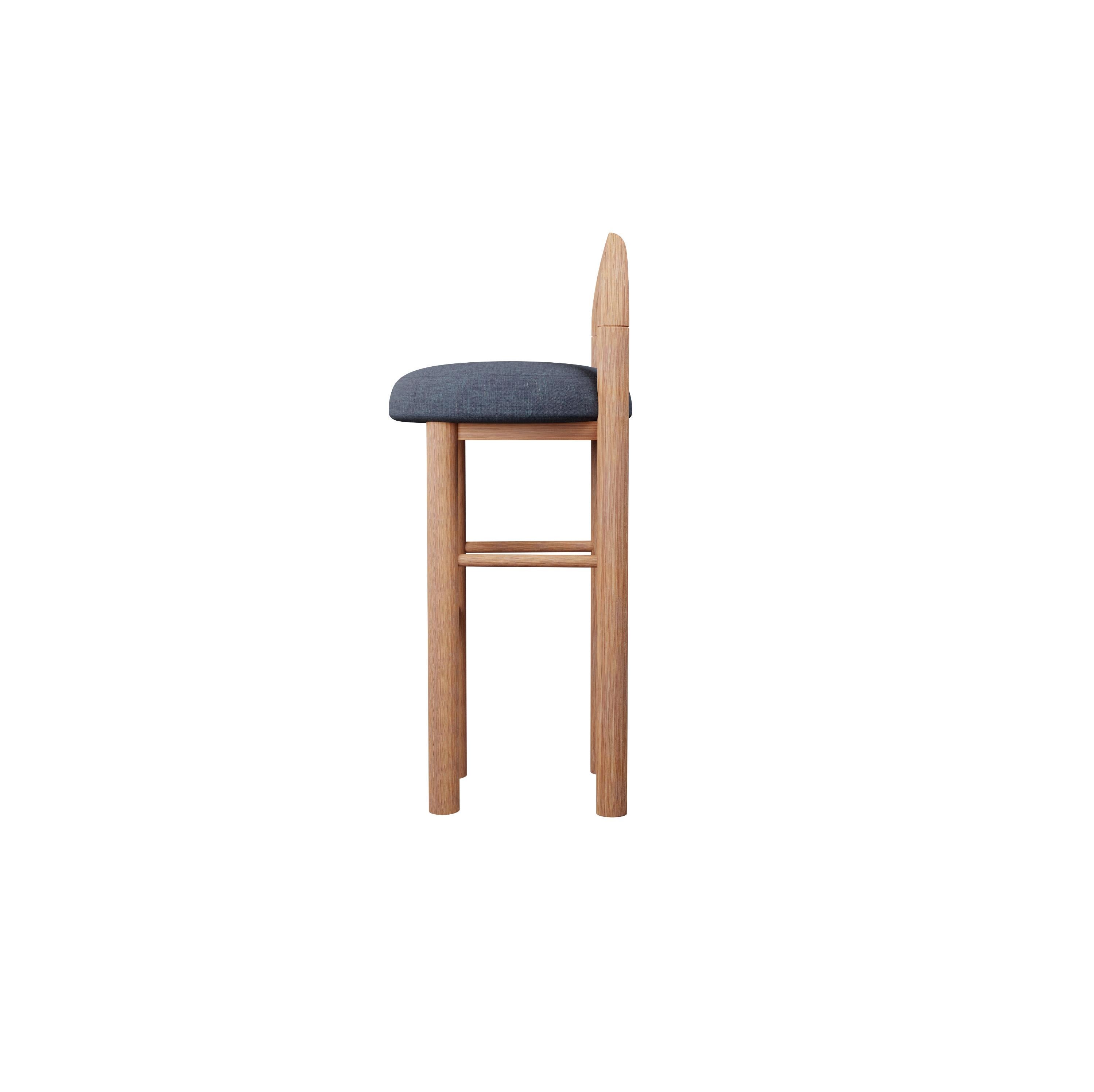 Contemporary Moss Bar Stool U in Denim plain weave fabric handcrafted by Murmurio For Sale