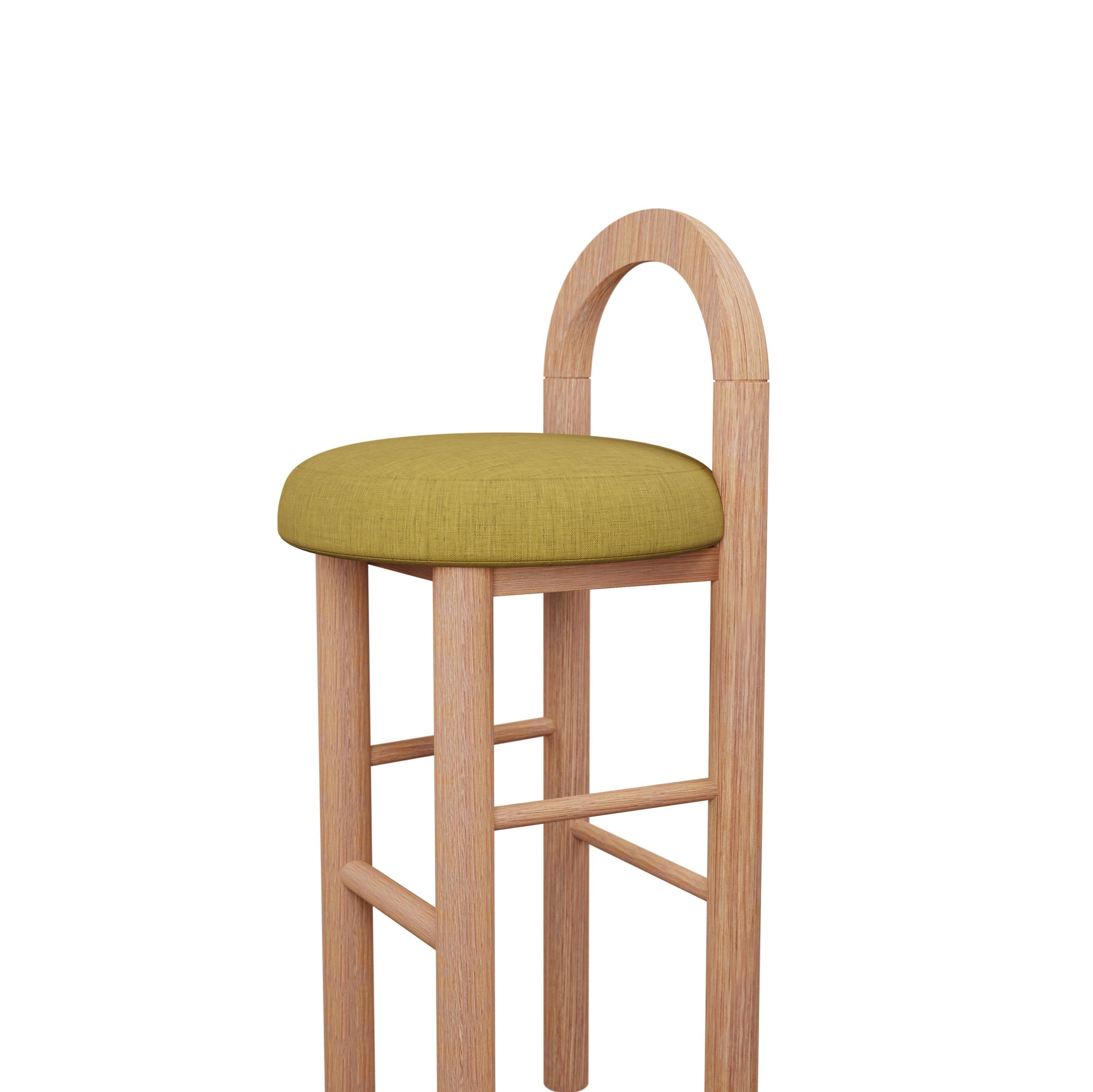 Tabouret de bar Moss en tissu tissé jaune uni fabriqué à la main par Murmurio Neuf - En vente à Lordelo, PT