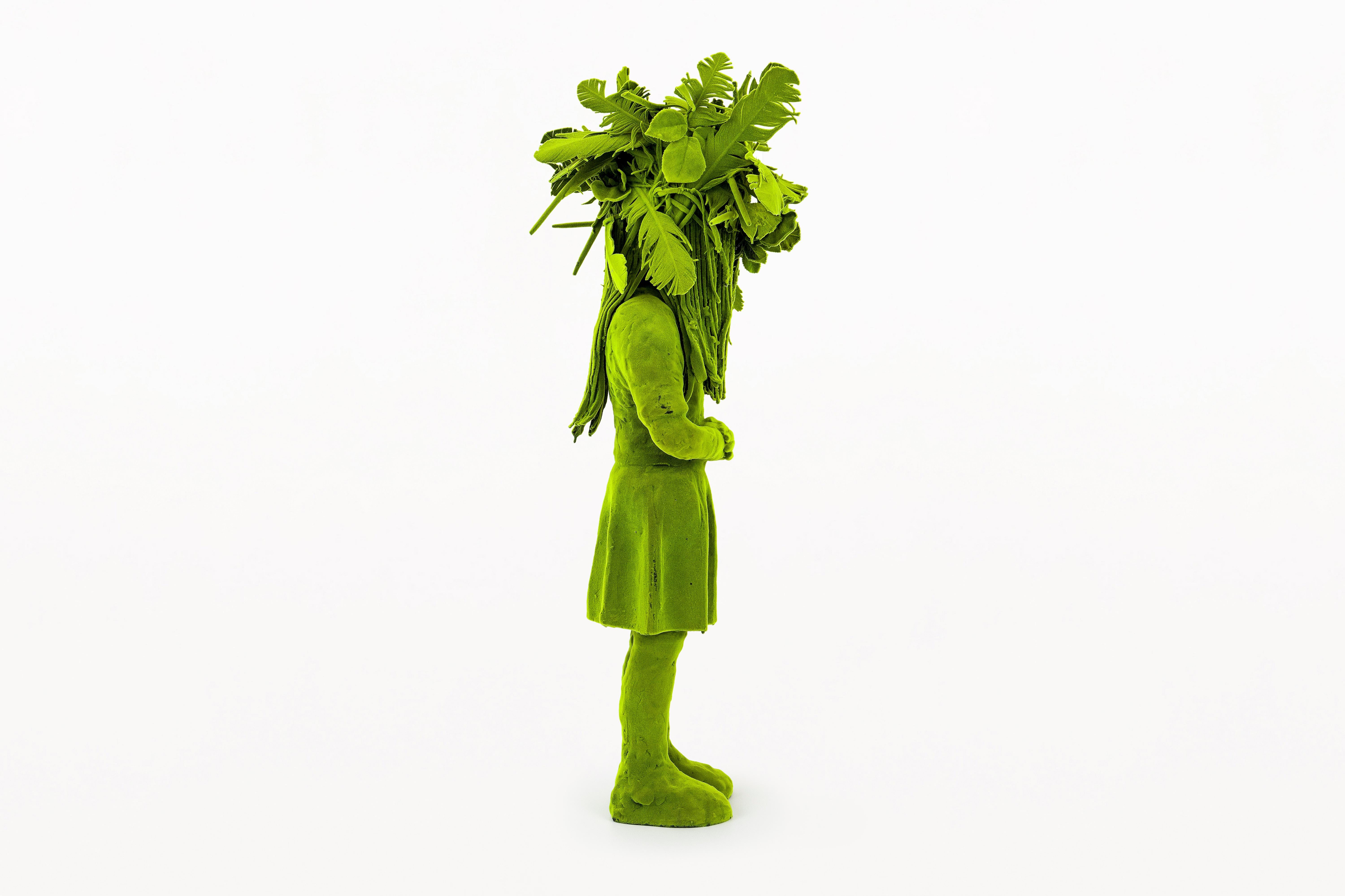 Escultura Chica de musgo de Kim Simonsson, hacia 2020, Finlandia Moderno en venta
