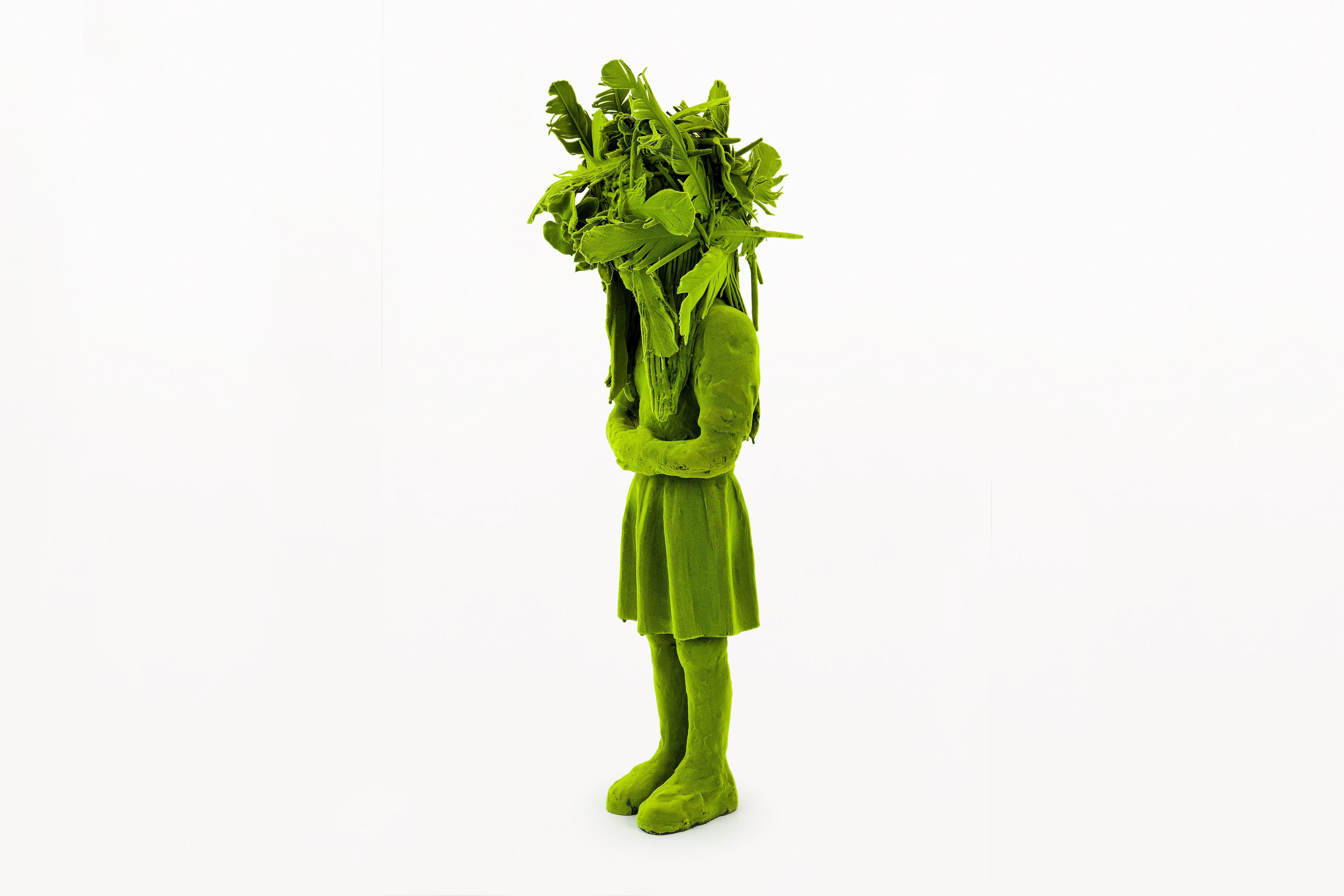 Escultura Chica de musgo de Kim Simonsson, hacia 2020, Finlandia en Bueno estado para la venta en Girona, Spain