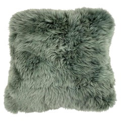 Oreiller pelucheux en peau de mouton vert -  Eucalyptus 18x18 