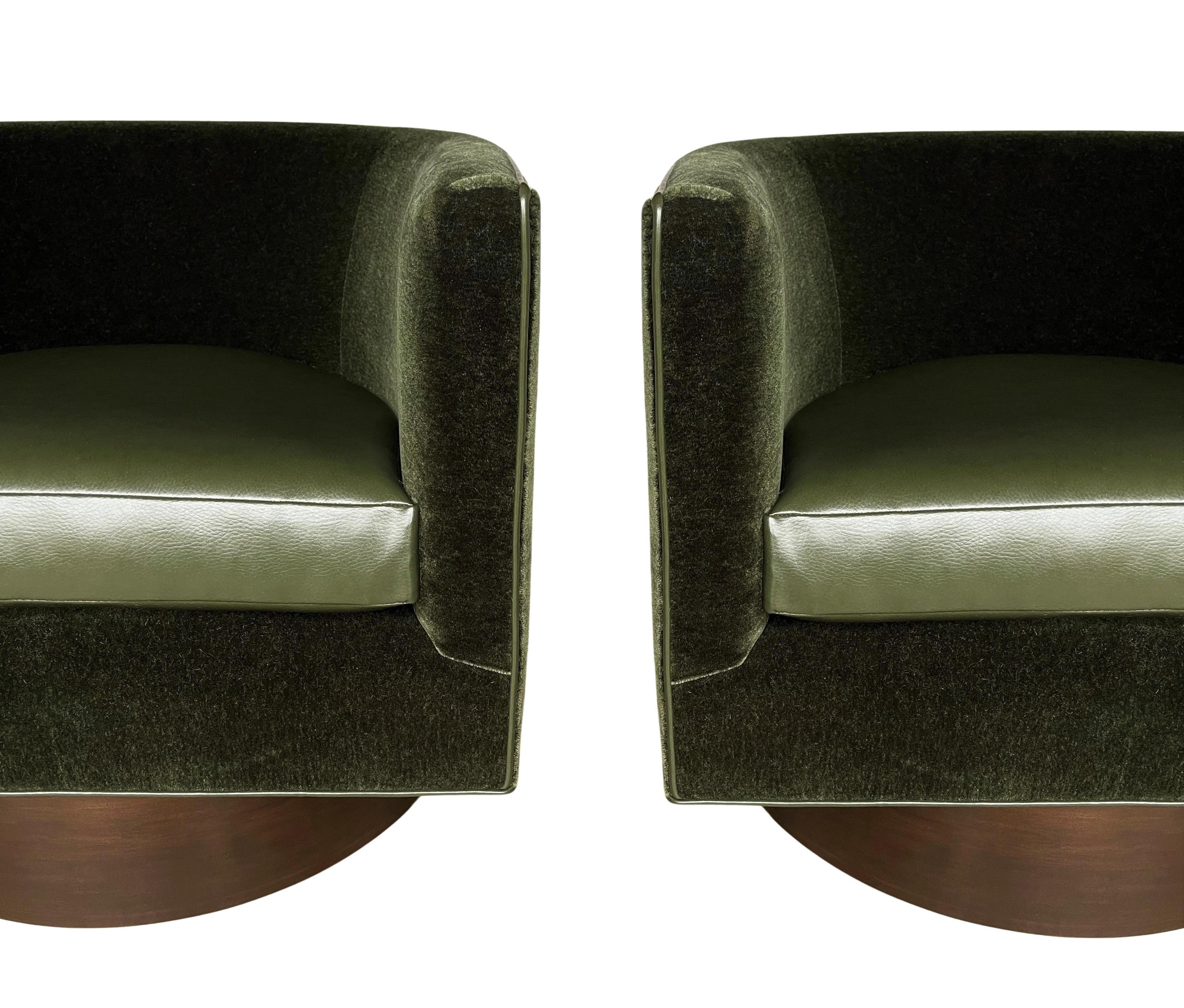 Moss Green Mohair Swivel Chairs by Milo Baughman, Pair 1