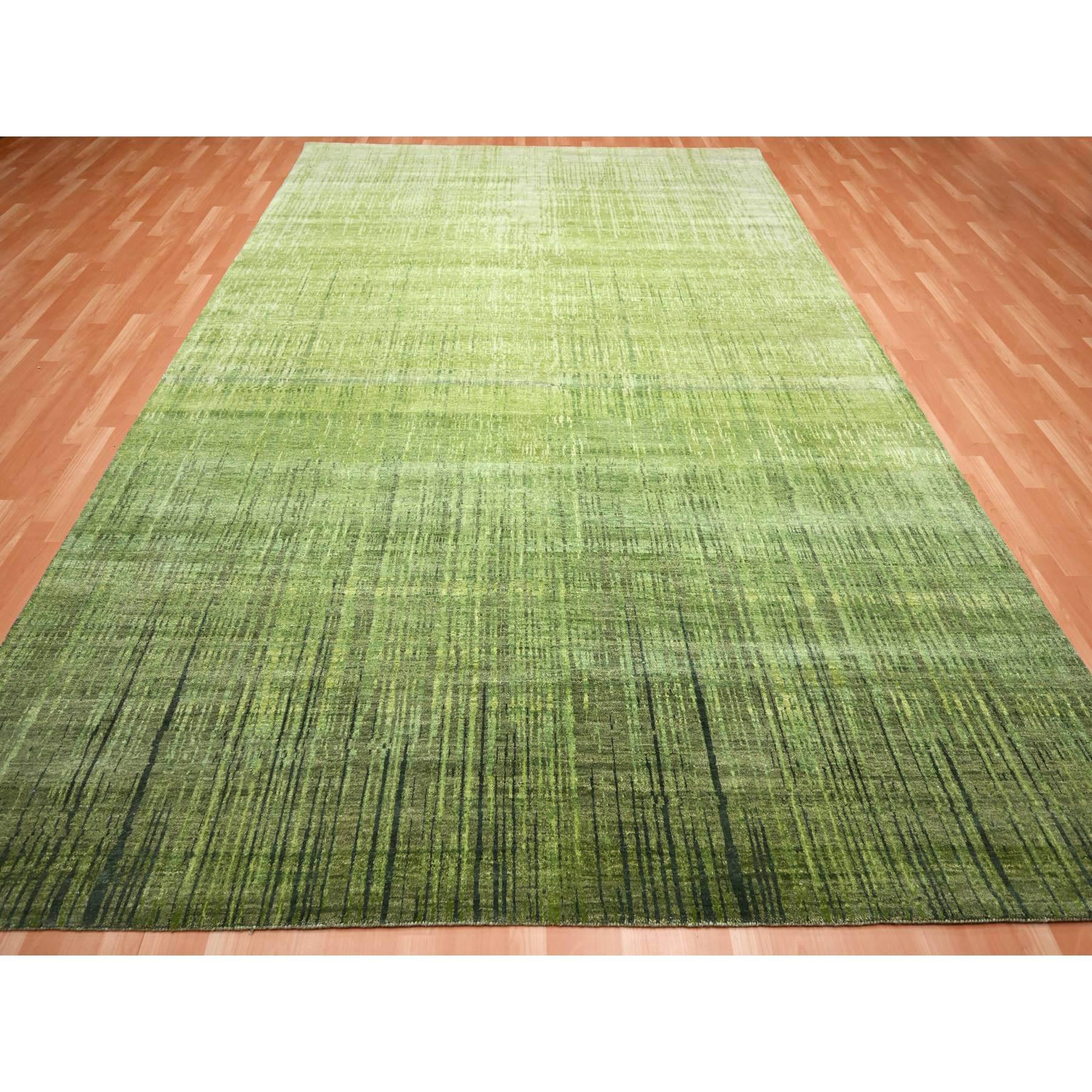 Ce fabuleux tapis noué à la main a été créé et conçu pour une résistance et une durabilité accrues. Ce tapis a été fabriqué à la main pendant des semaines selon la méthode traditionnelle qui est utilisée pour faire des
Taille exacte du tapis en