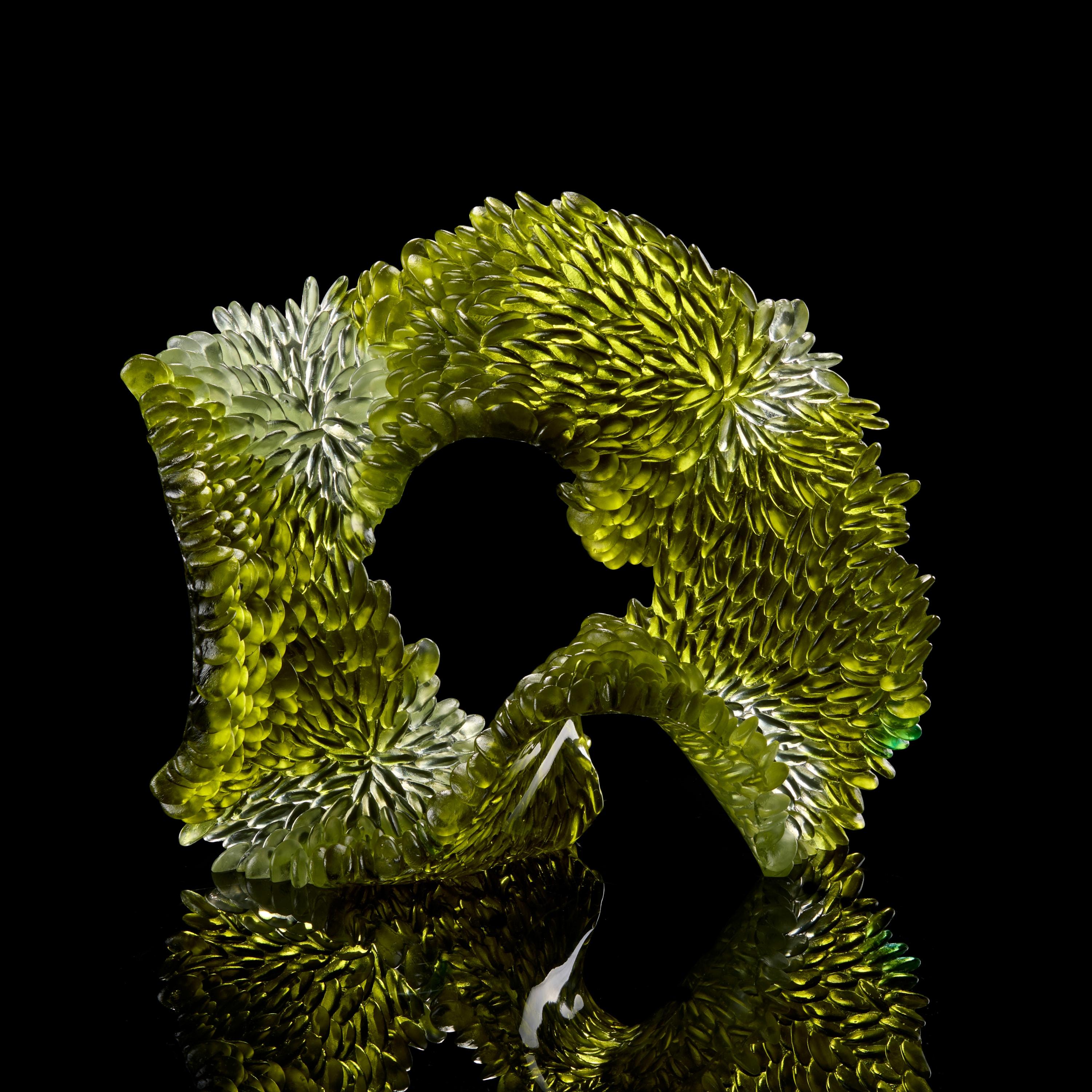 Vetro Moss Greens III, scultura in vetro verde e trasparente di Nina Casson McGarva in vendita