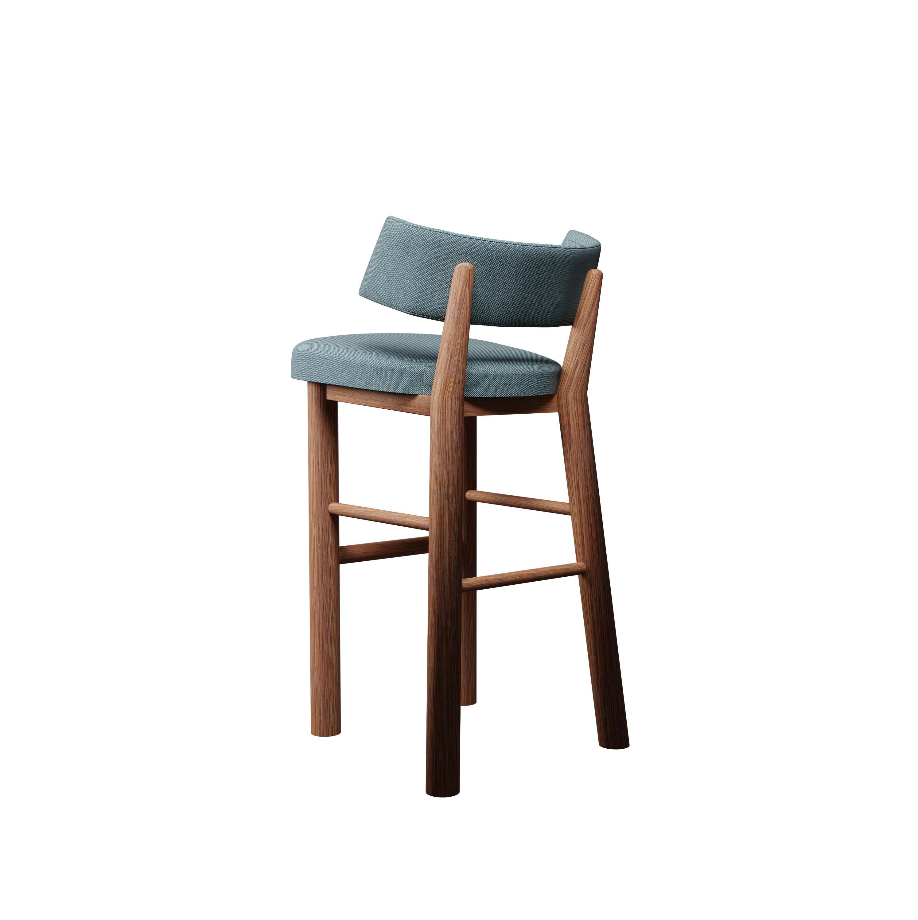 Portugais Tabouret de cuisine Moss en tissu bleu à tissage uni fabriqué à la main par Murmurio en vente