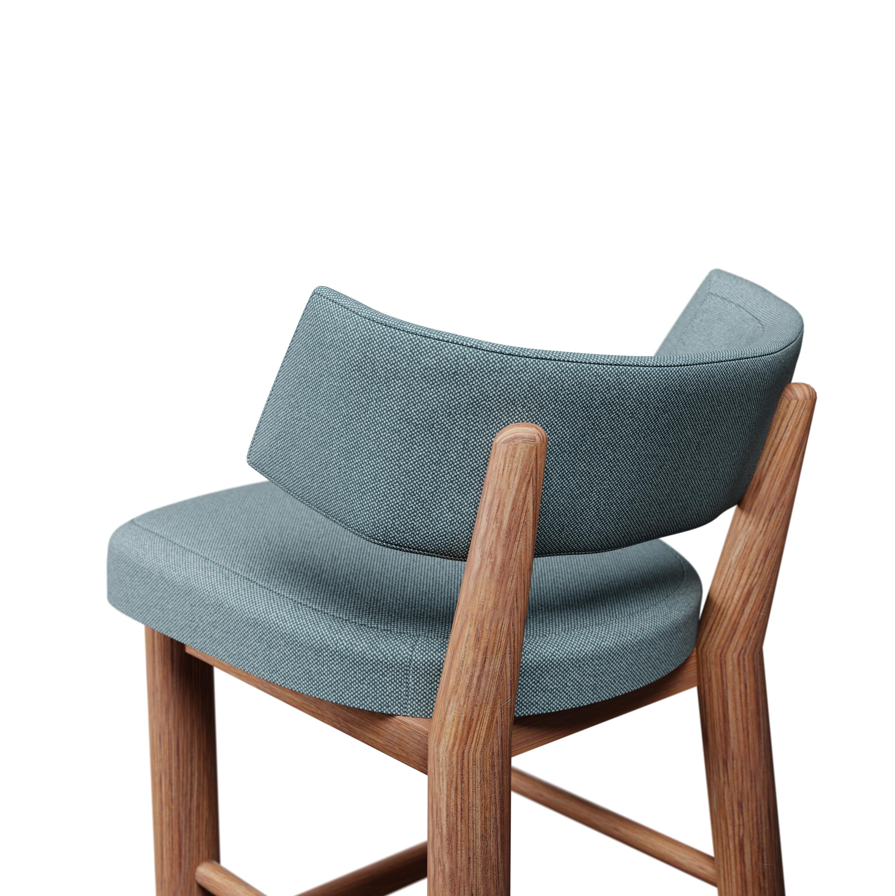 Tissu Tabouret de cuisine Moss en tissu bleu à tissage uni fabriqué à la main par Murmurio en vente